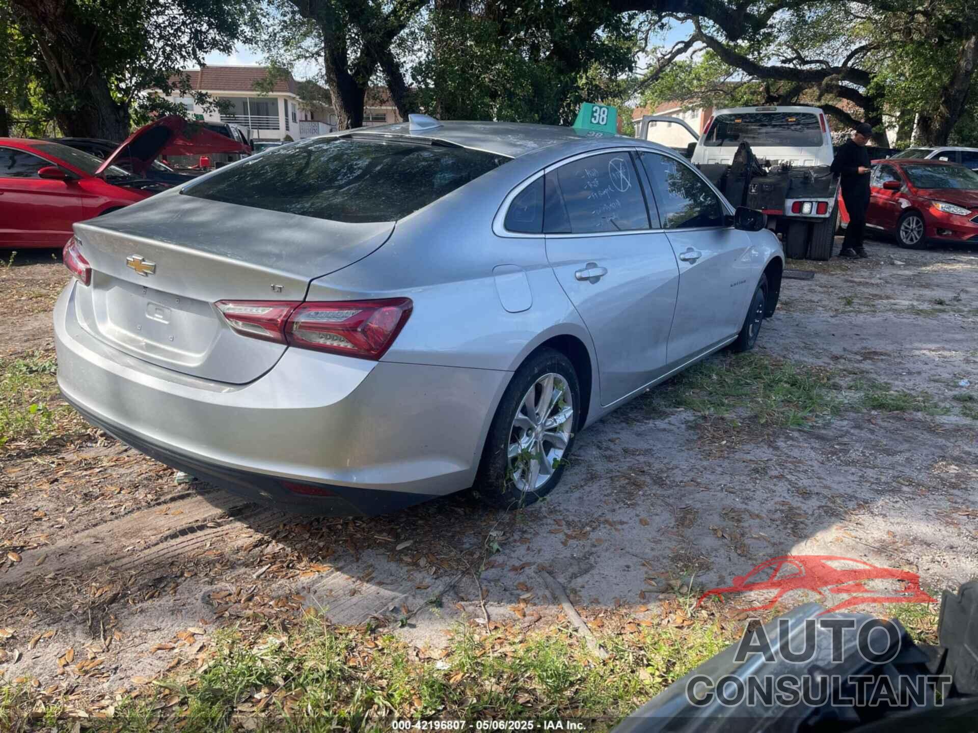 CHEVROLET MALIBU 2021 - 1G1ZD5ST5MF062652