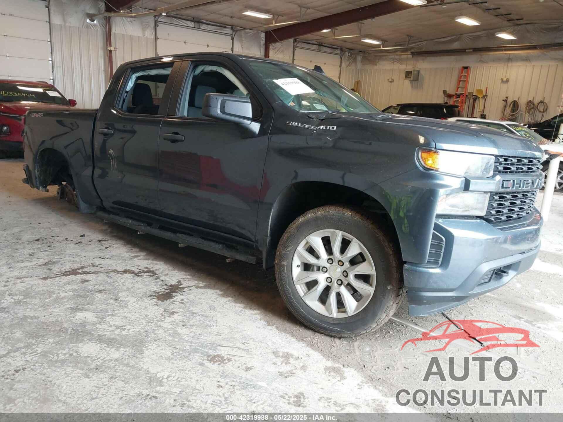 CHEVROLET SILVERADO 1500 2021 - 1GCUYBEF6MZ110183