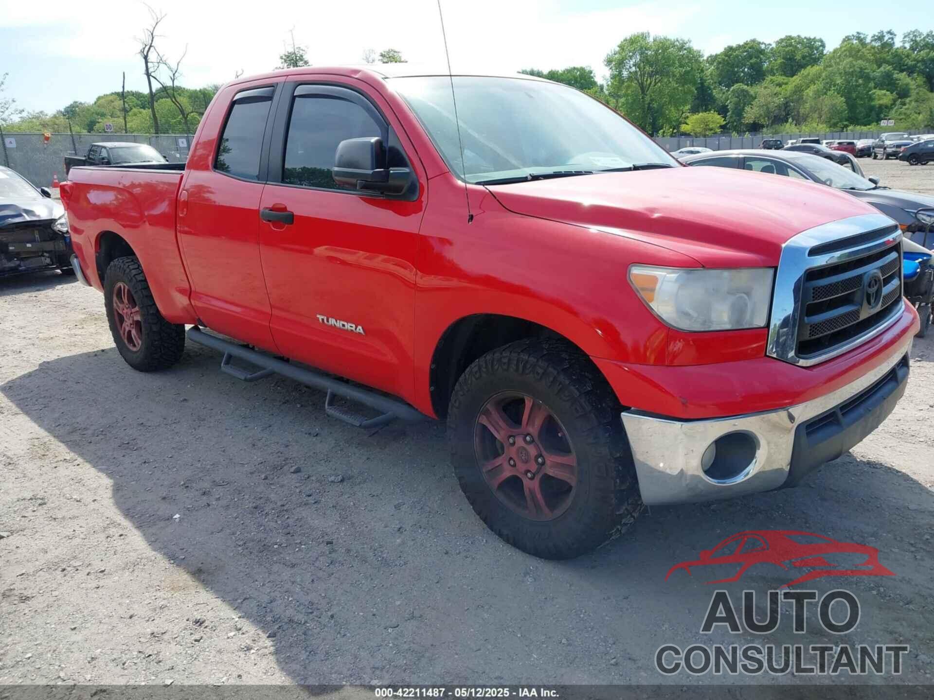 TOYOTA TUNDRA 2011 - 5TFRM5F15BX023227