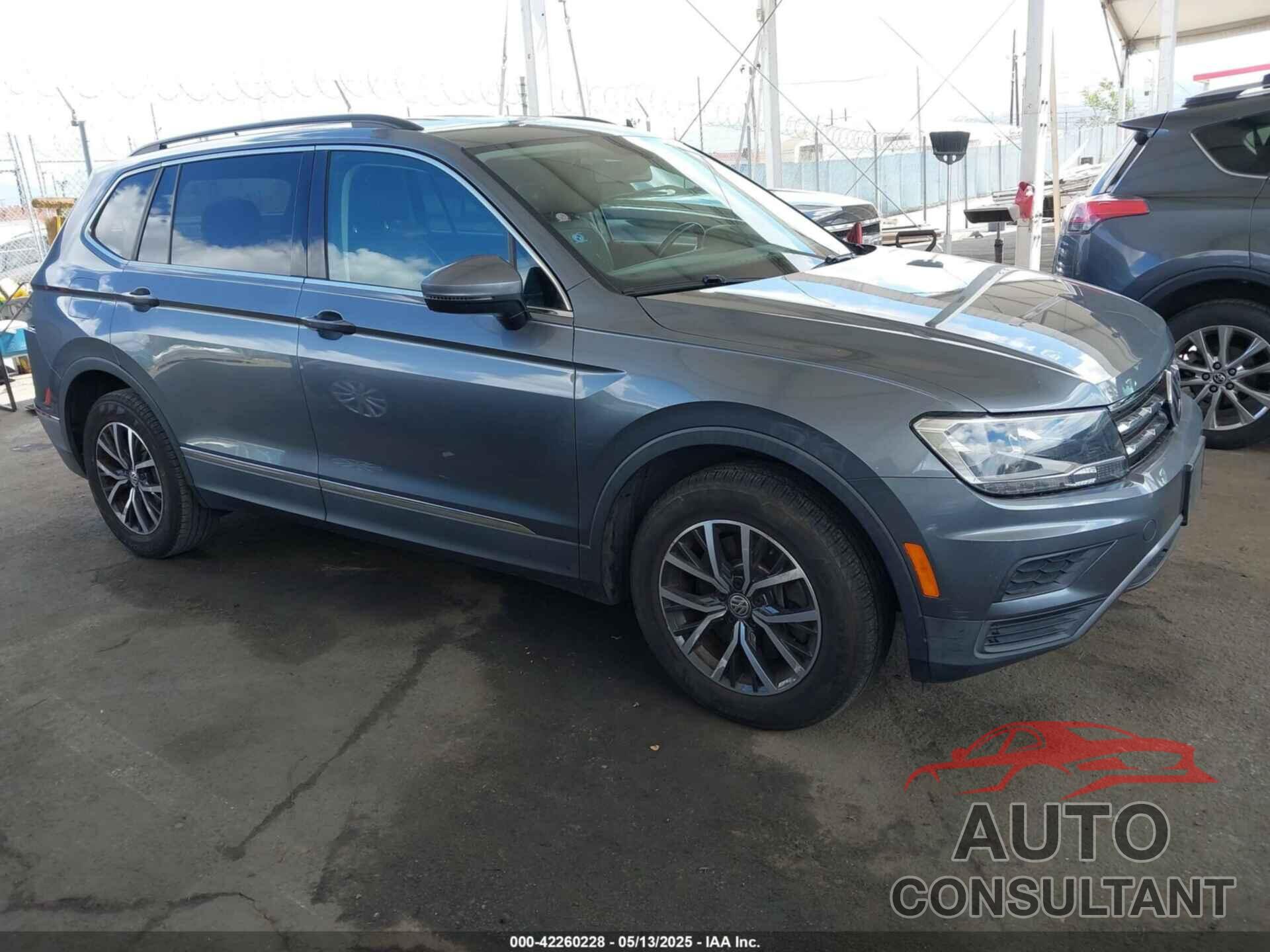VOLKSWAGEN TIGUAN 2018 - 3VV3B7AX5JM190020