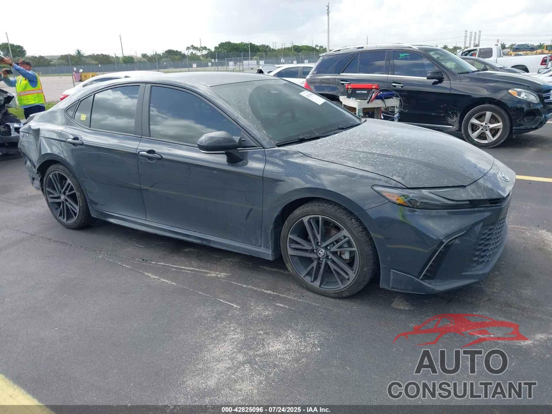 TOYOTA CAMRY 2025 - 4T1DAACK4SU015917
