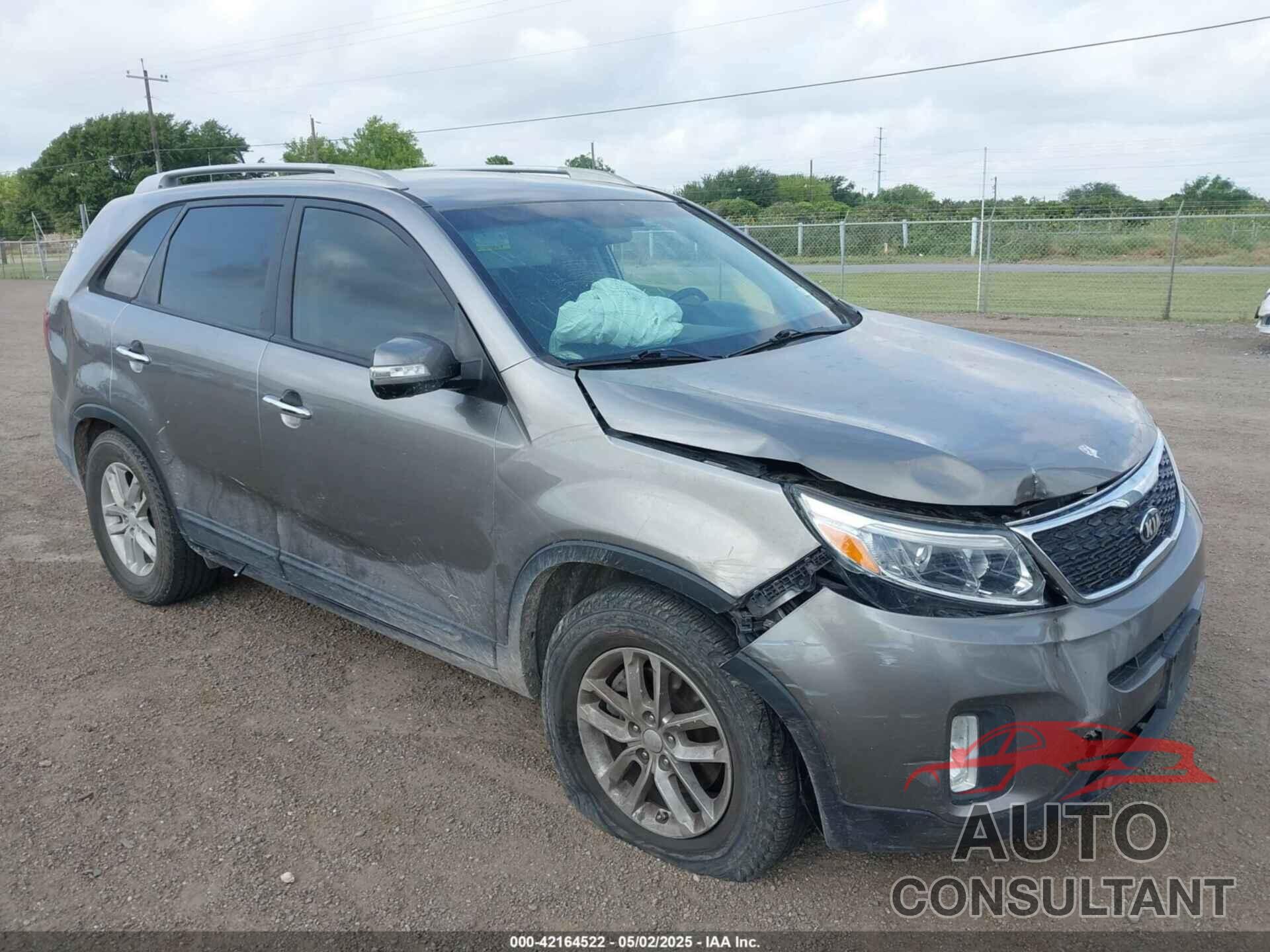 KIA SORENTO 2015 - 5XYKT3A64FG584510