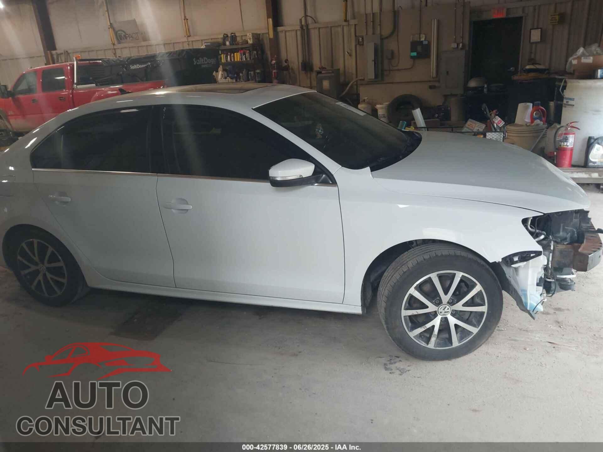 VOLKSWAGEN JETTA 2017 - 3VWB67AJ1HM399403
