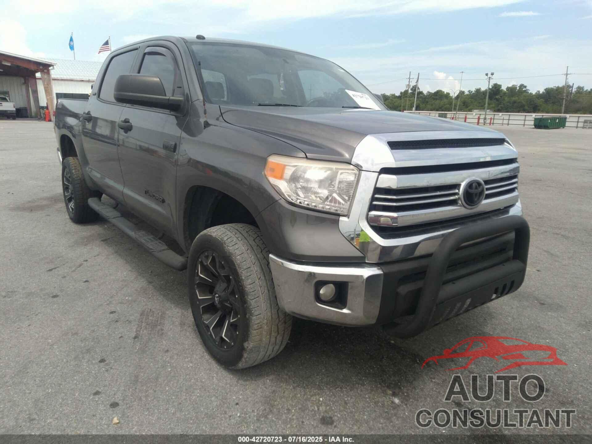 TOYOTA TUNDRA 2017 - 5TFDW5F16HX673407