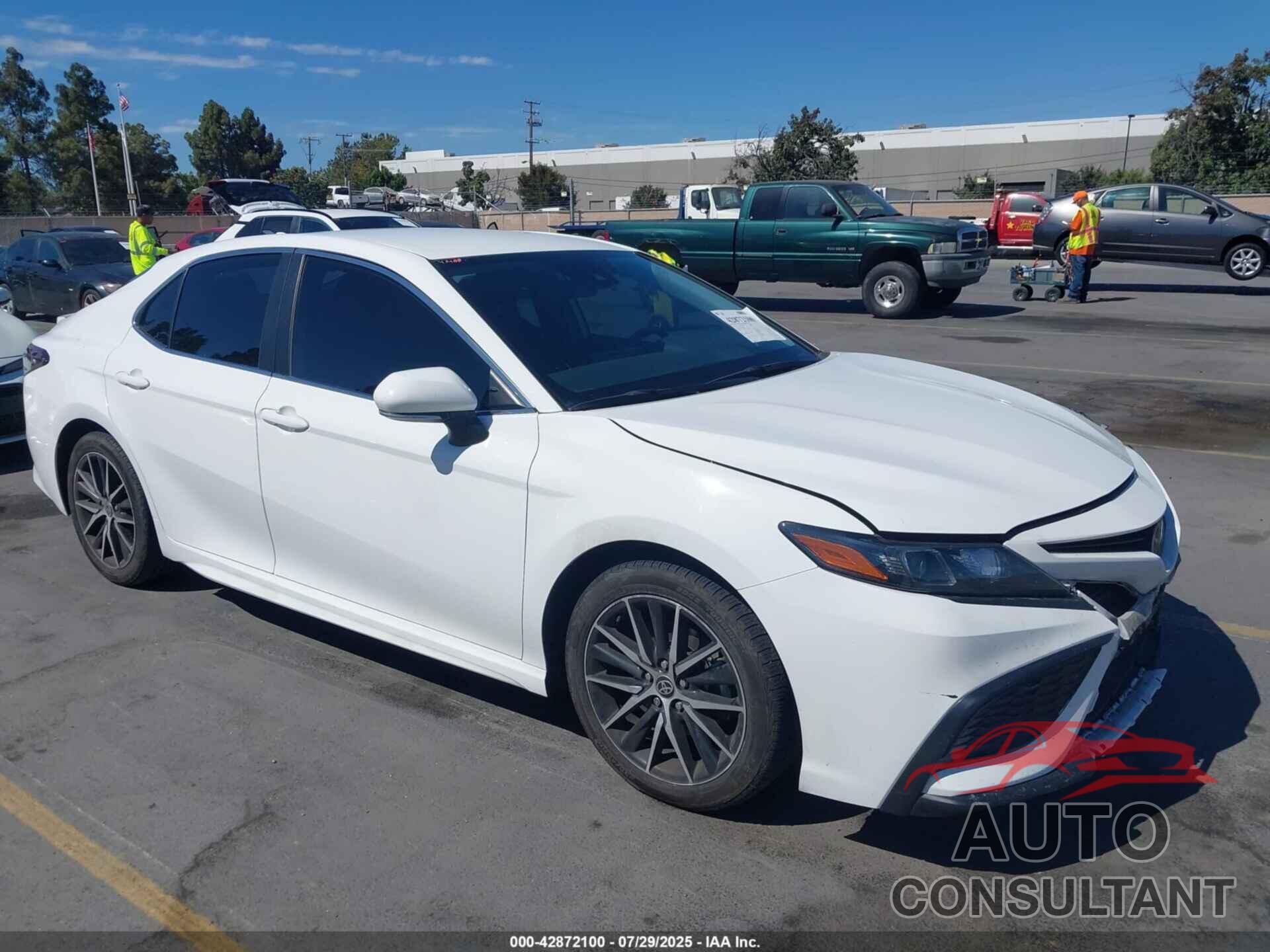 TOYOTA CAMRY 2023 - 4T1G11AK0PU086538