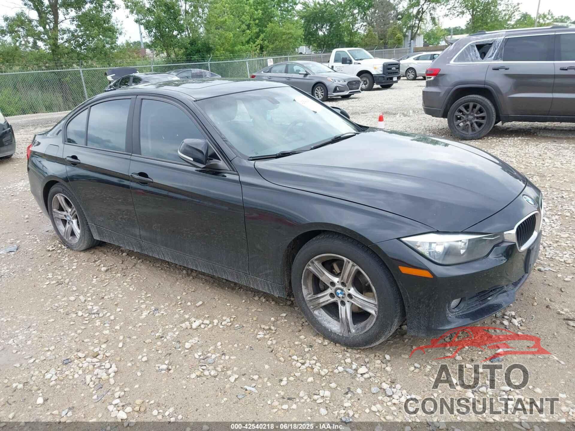 BMW 328I 2013 - WBA3B5G59DNS00693