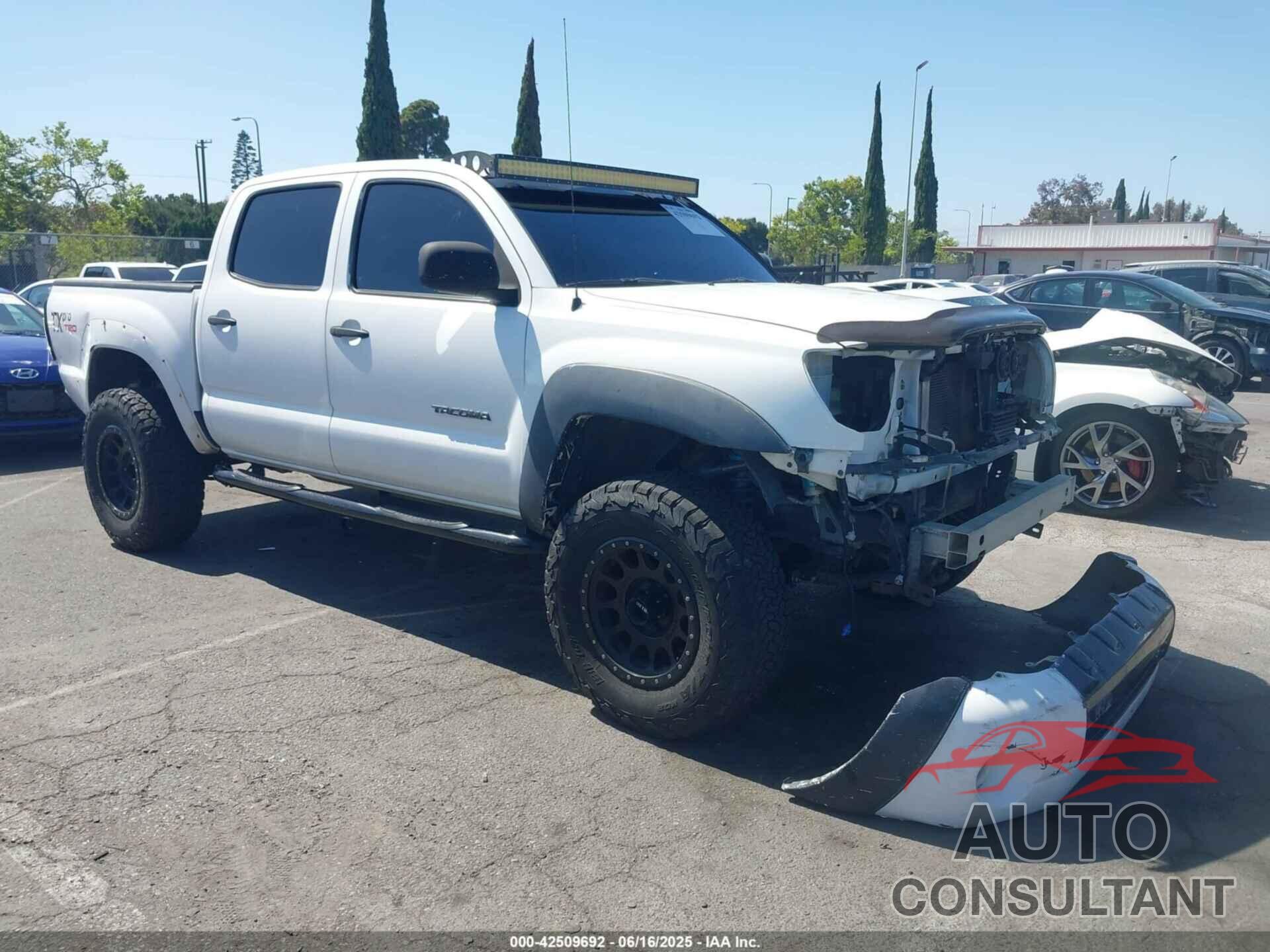 TOYOTA TACOMA 2011 - 3TMLU4EN7BM074531