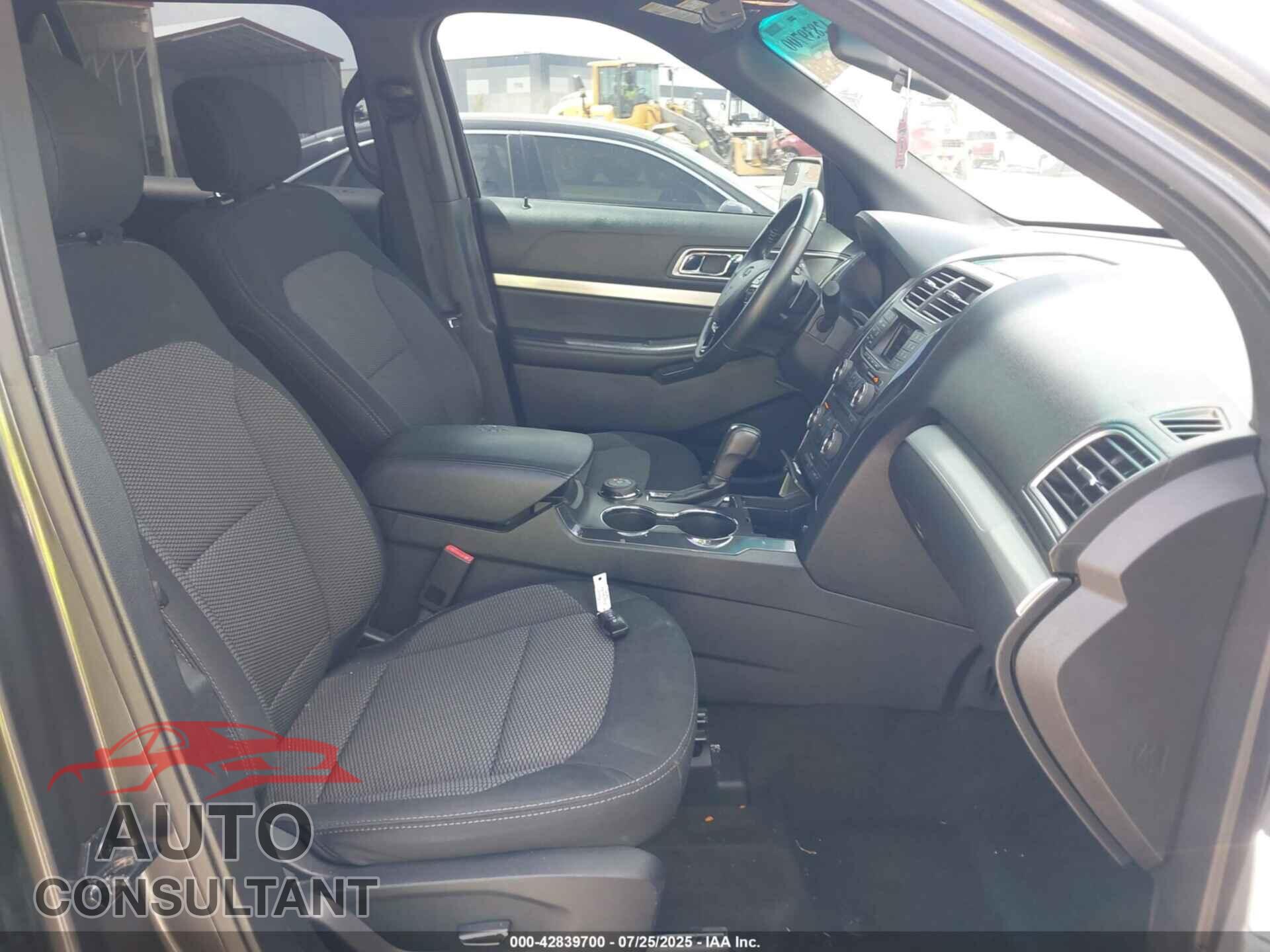 FORD EXPLORER 2017 - 1FM5K8D87HGE25471