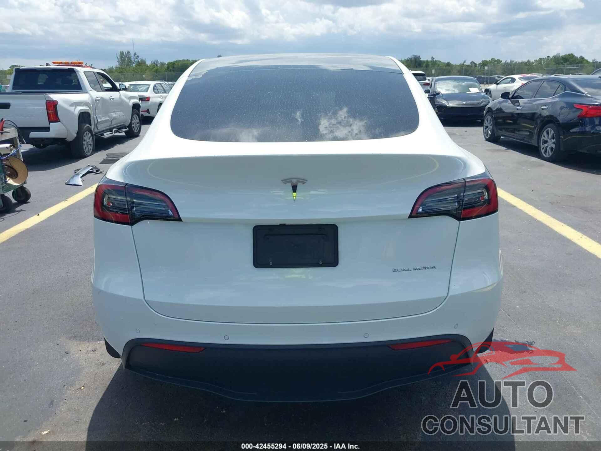 TESLA MODEL Y 2022 - 7SAYGDEEXNF357160
