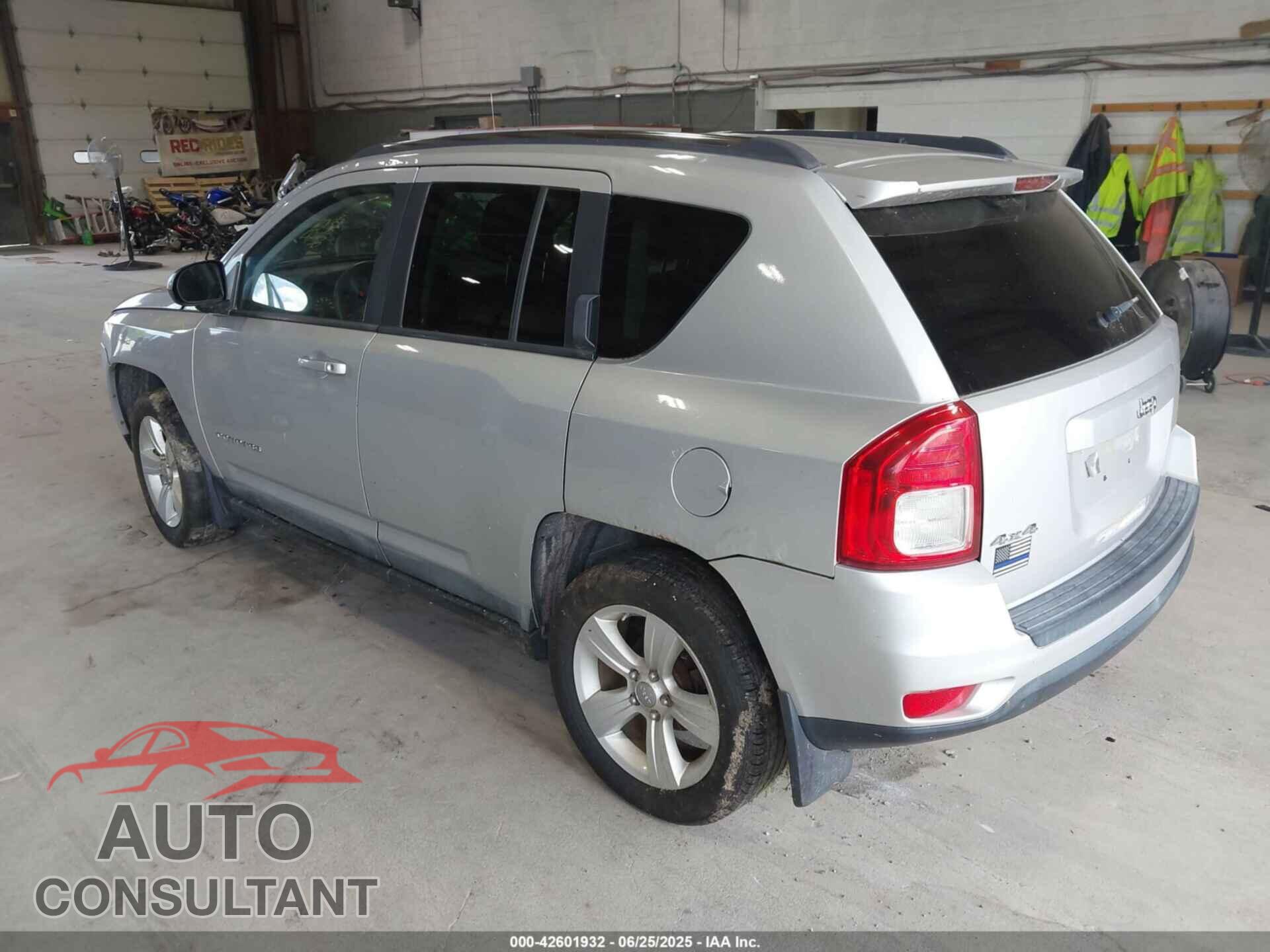 JEEP COMPASS 2011 - 1J4NF1FB5BD146211