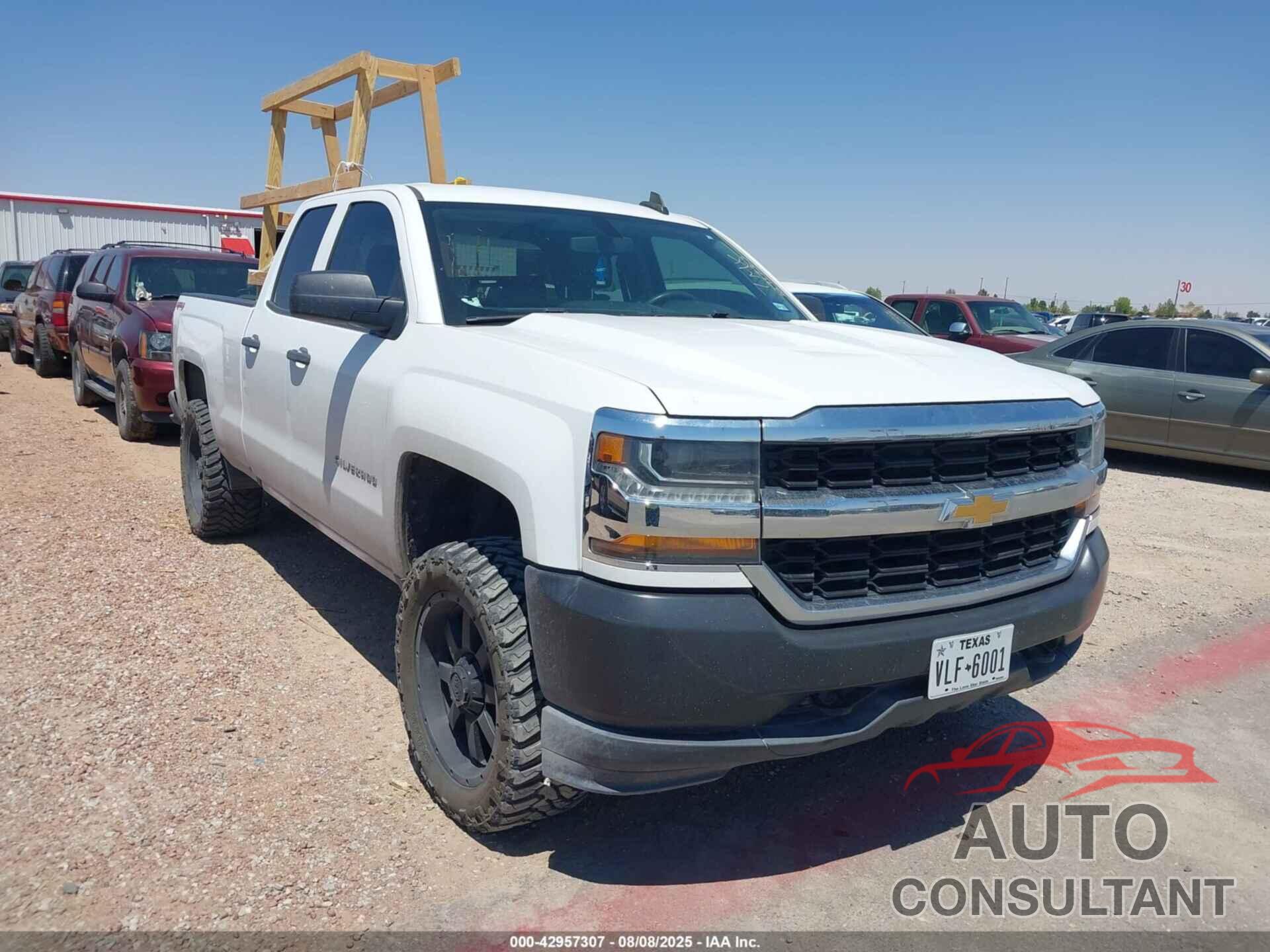 CHEVROLET SILVERADO 1500 2018 - 1GCVKNEC7JZ344230