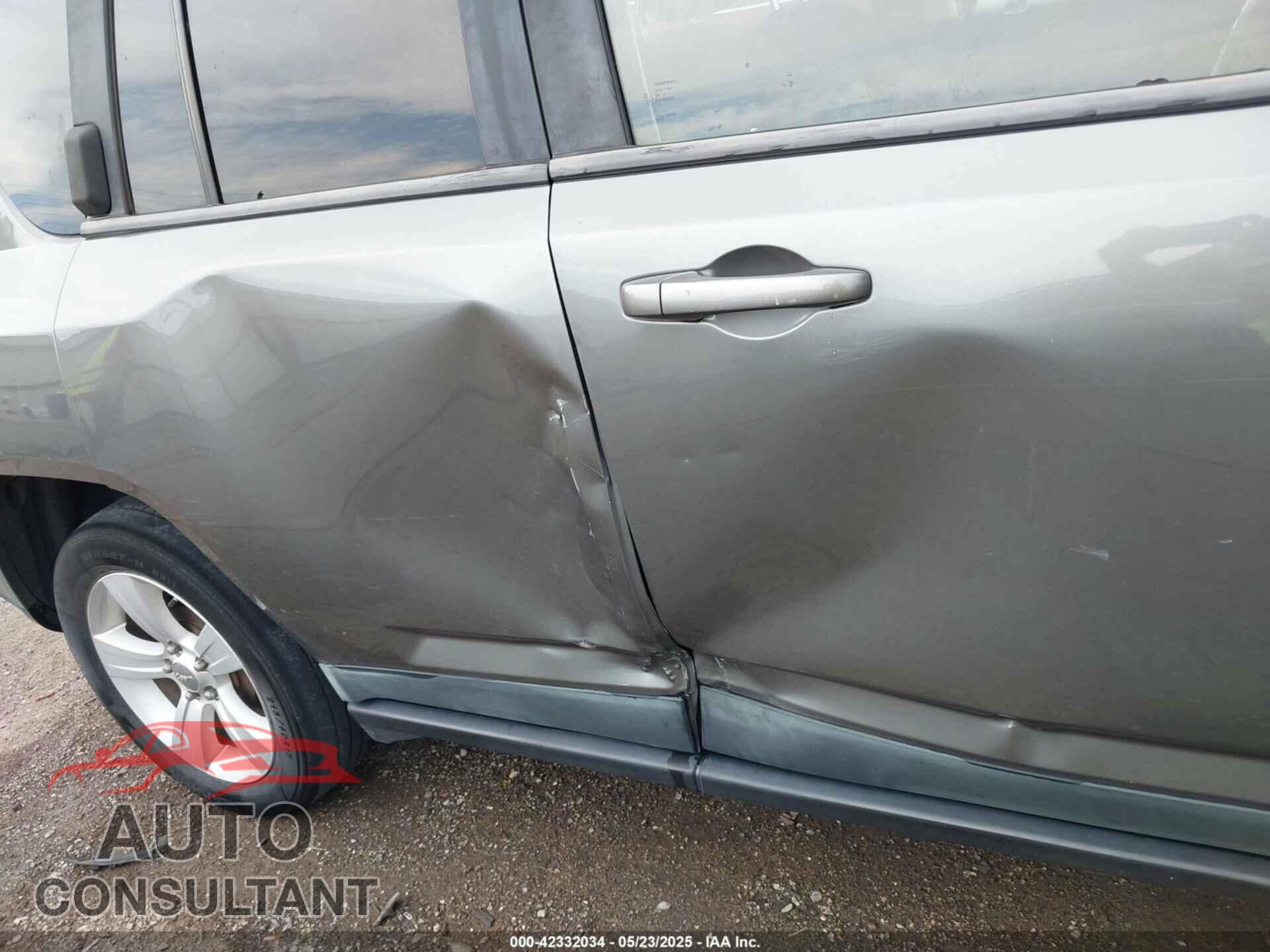 JEEP COMPASS 2011 - 1J4NT1FB0BD215718