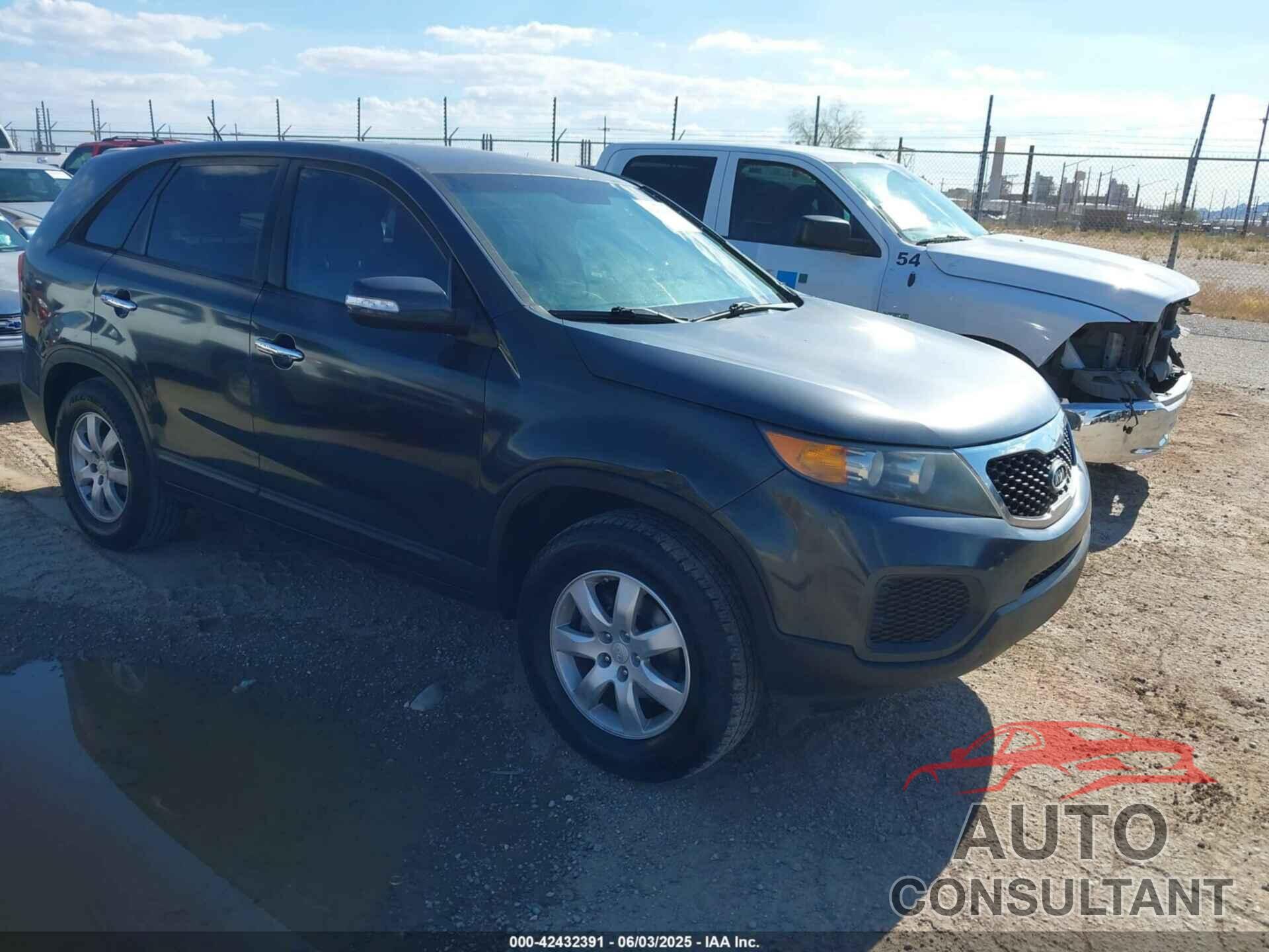 KIA SORENTO 2011 - 5XYKT3A14BG035954