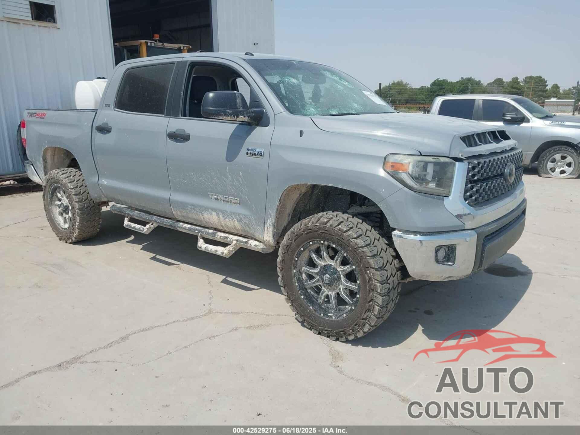 TOYOTA TUNDRA 2018 - 5TFDW5F18JX740580