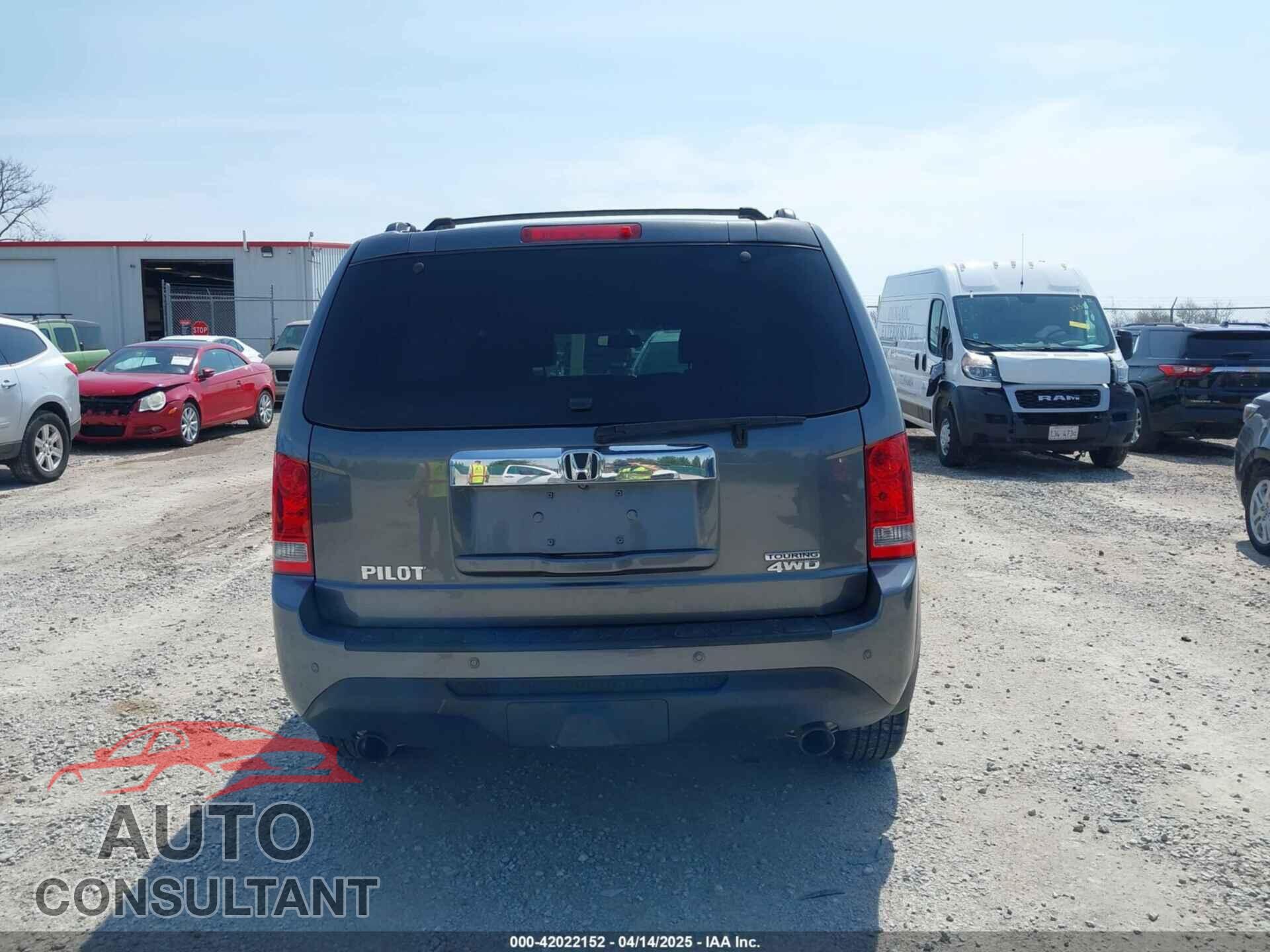 HONDA PILOT 2013 - 5FNYF4H91DB071064