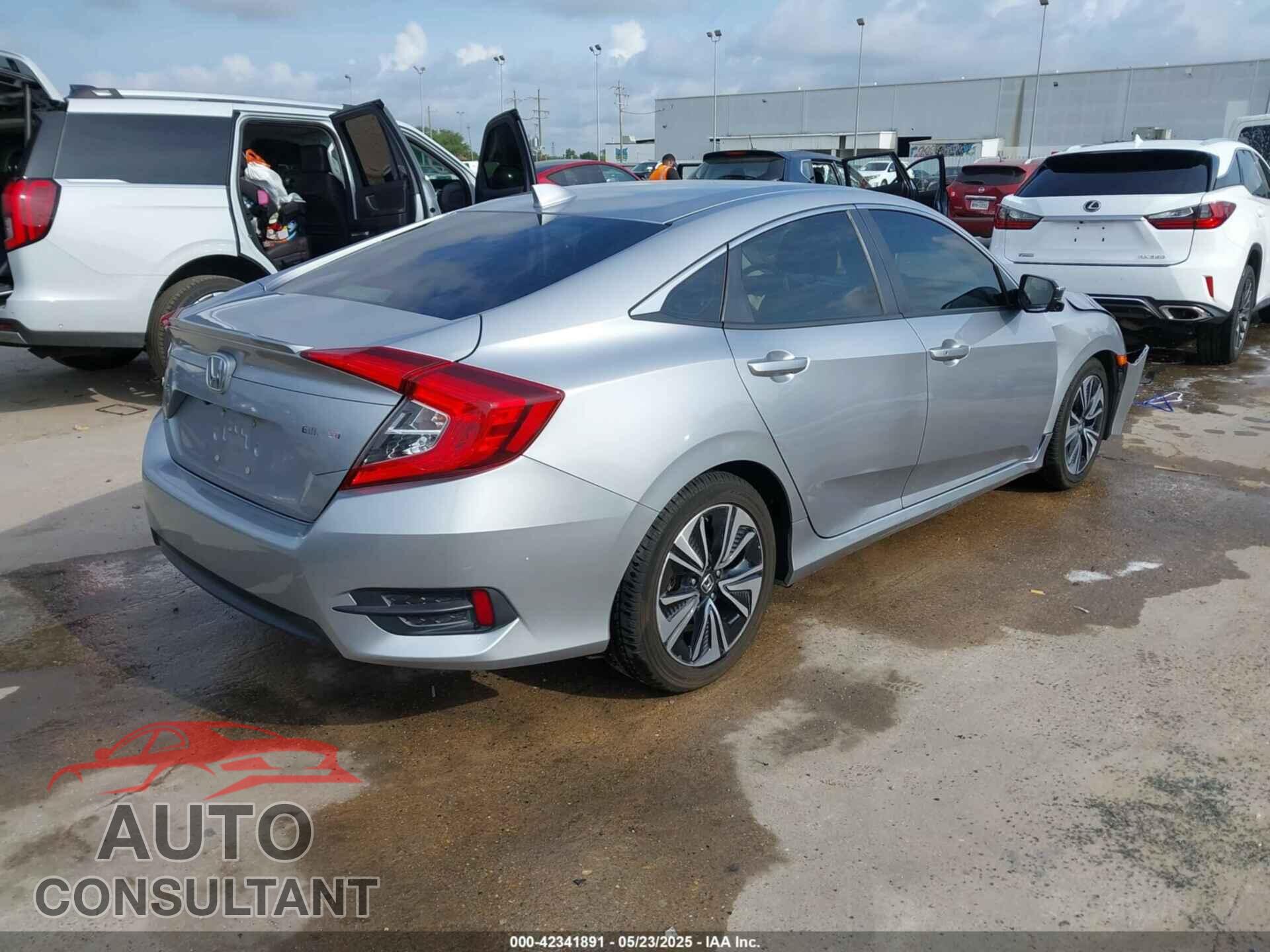 HONDA CIVIC 2018 - JHMFC1F3XJX042191