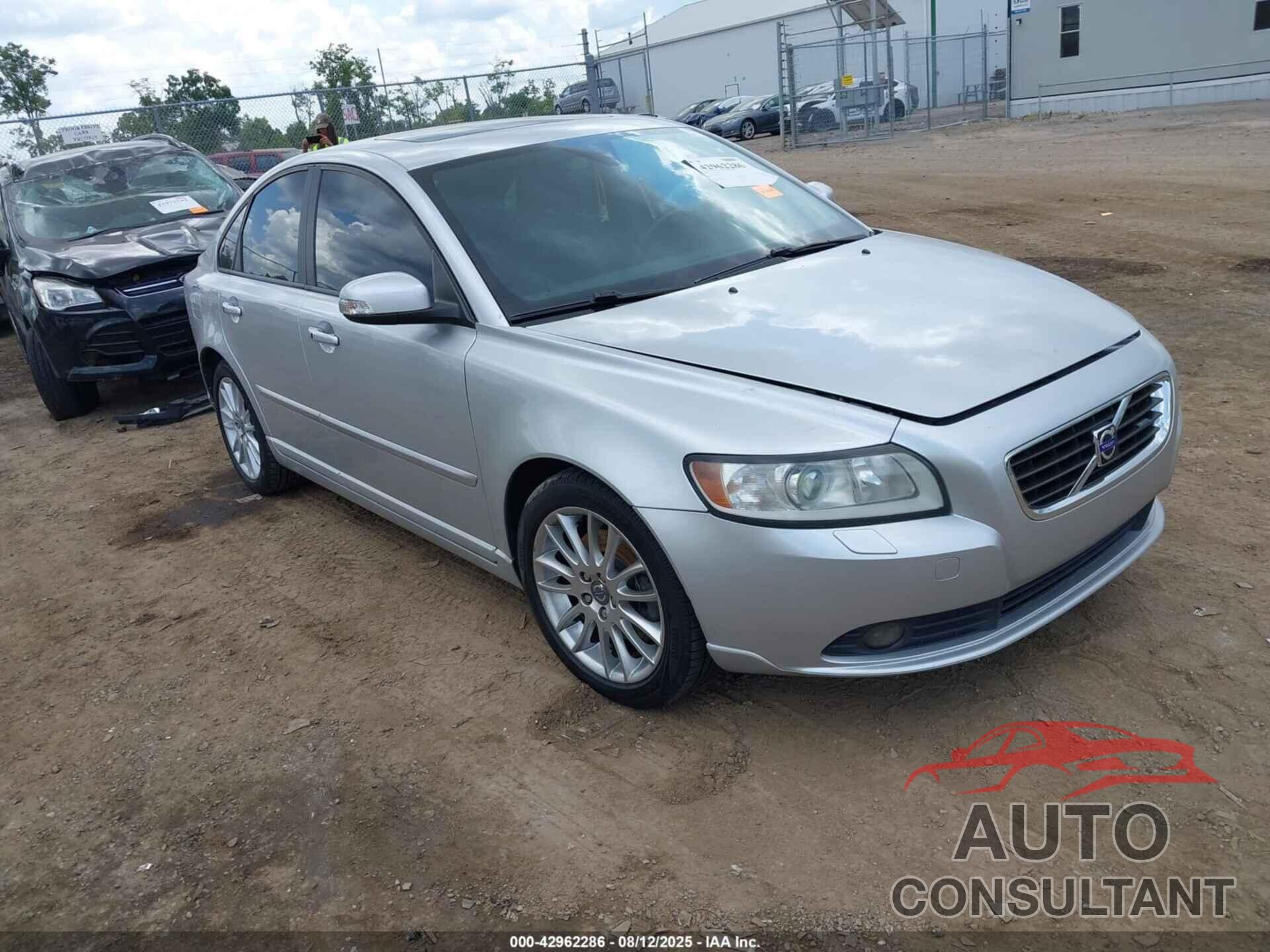 VOLVO S40 2010 - YV1382MSXA2513348