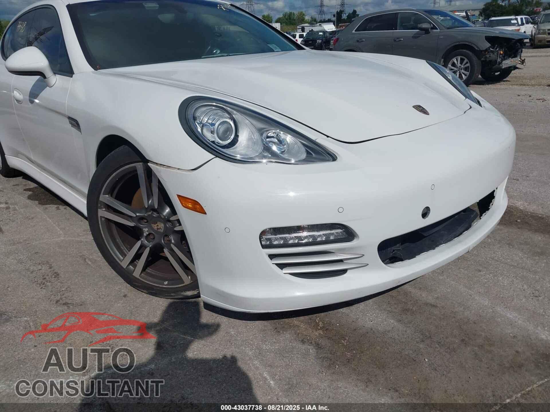 PORSCHE PANAMERA 2011 - WP0AA2A72BL011785