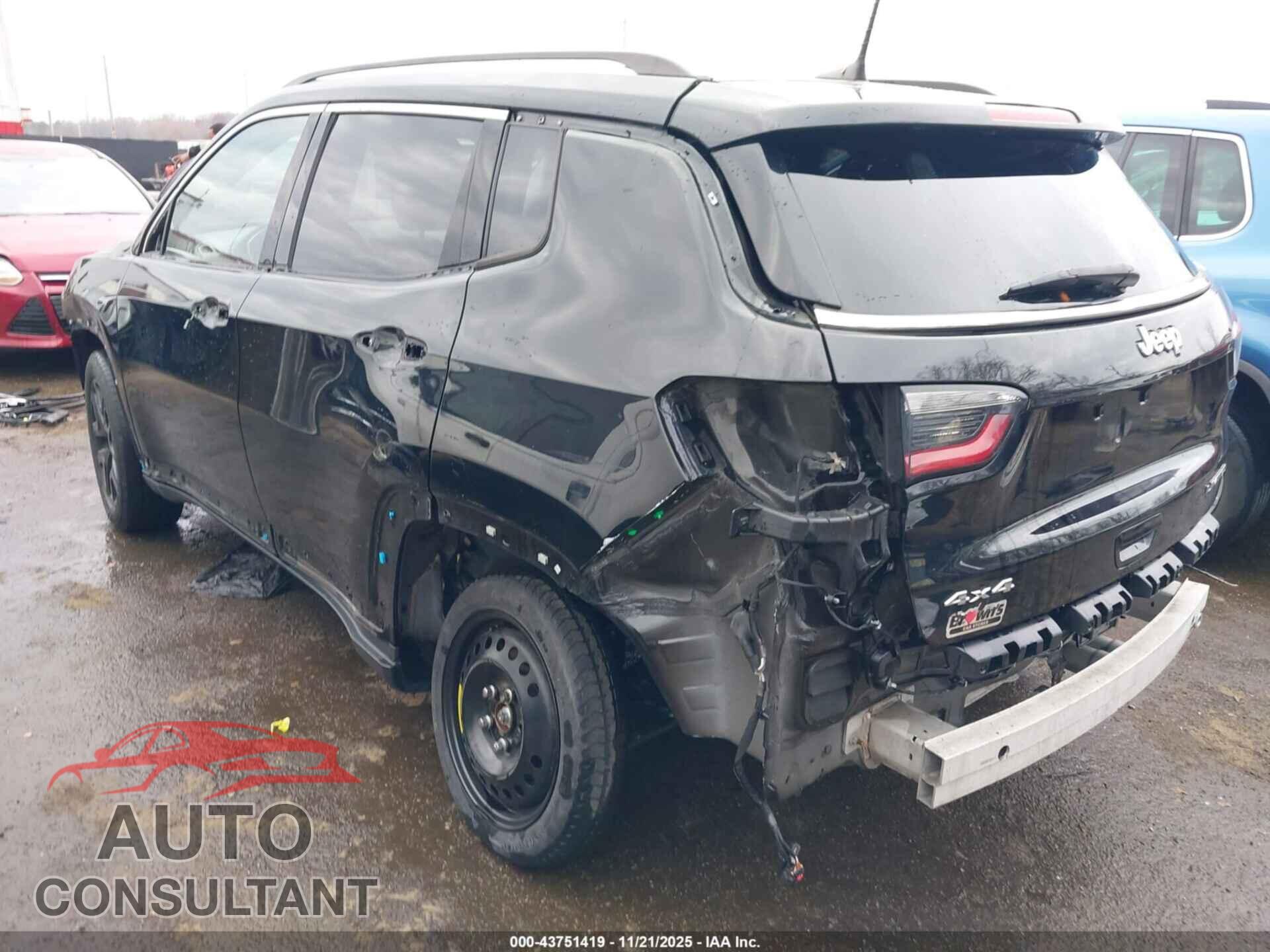 JEEP COMPASS 2018 - 3C4NJDCB7JT340659