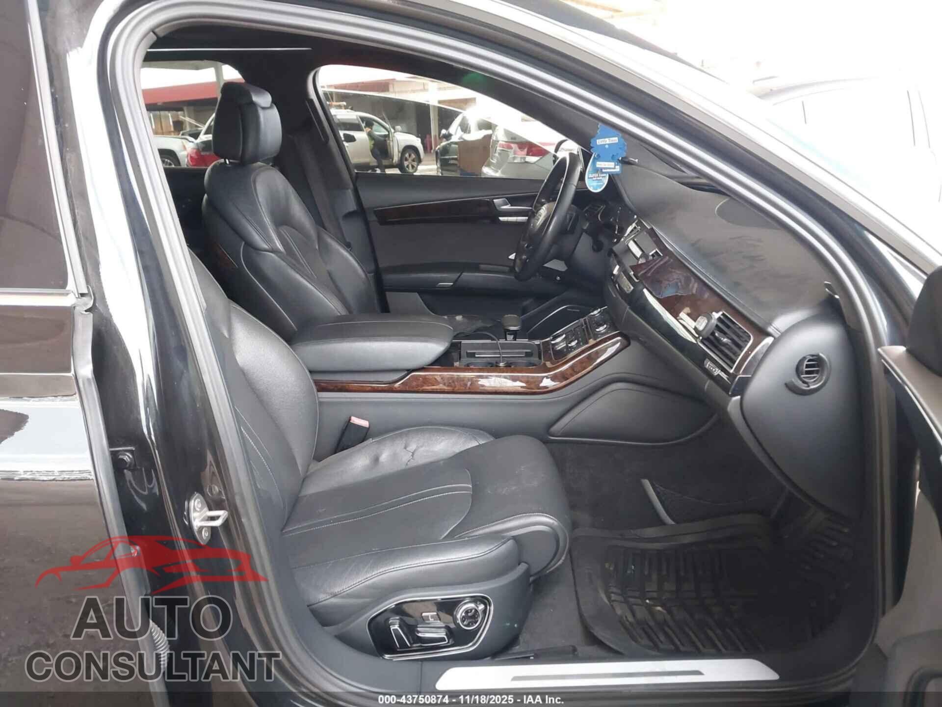AUDI A8 L 2013 - WAURGAFD3DN009641