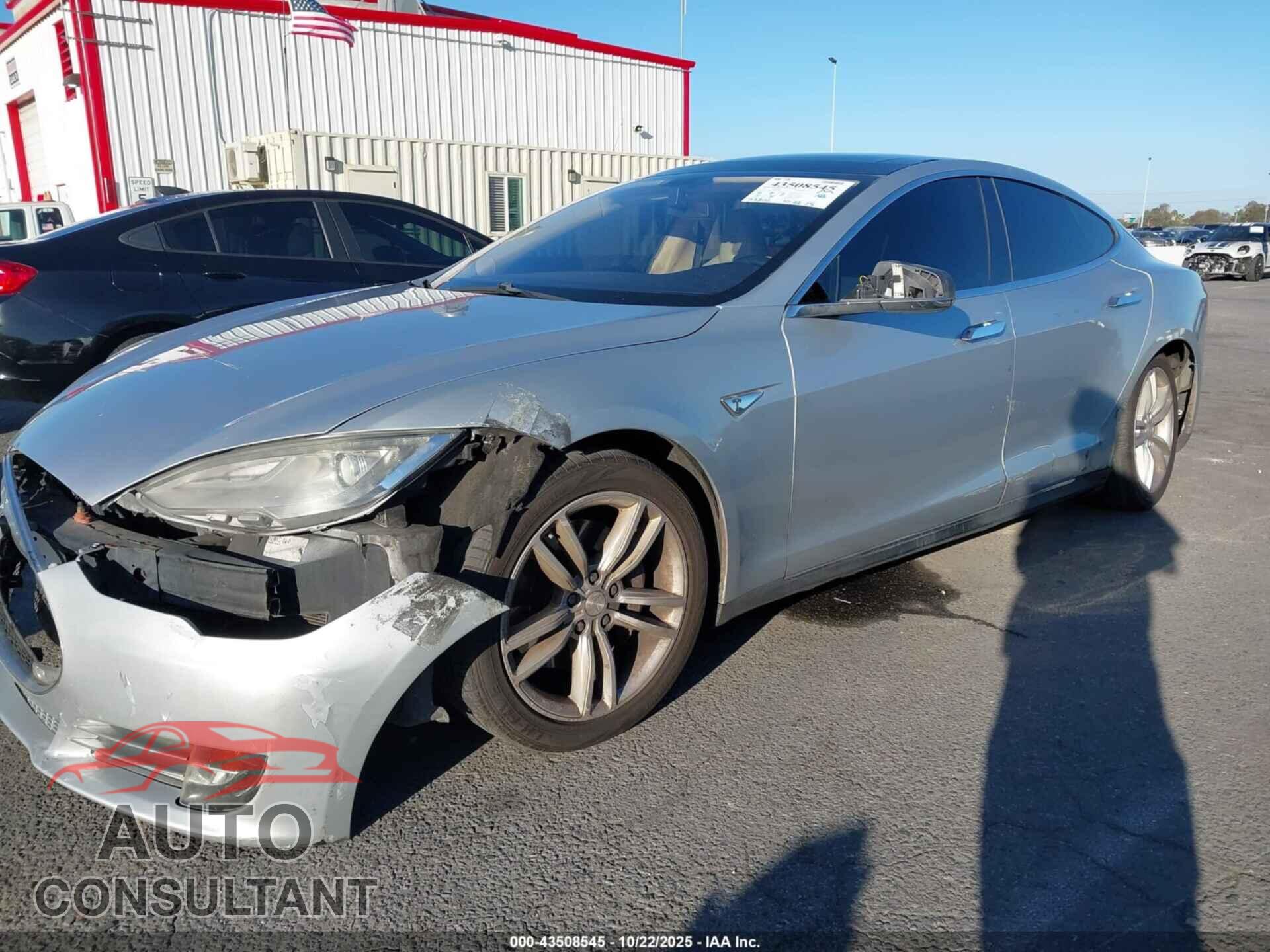 TESLA MODEL S 2014 - 5YJSA1H12EFP41462