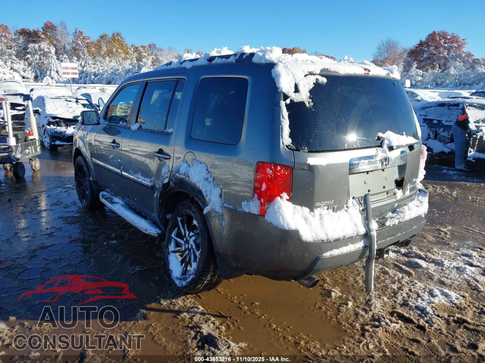 HONDA PILOT 2011 - 5FNYF3H97BB013130