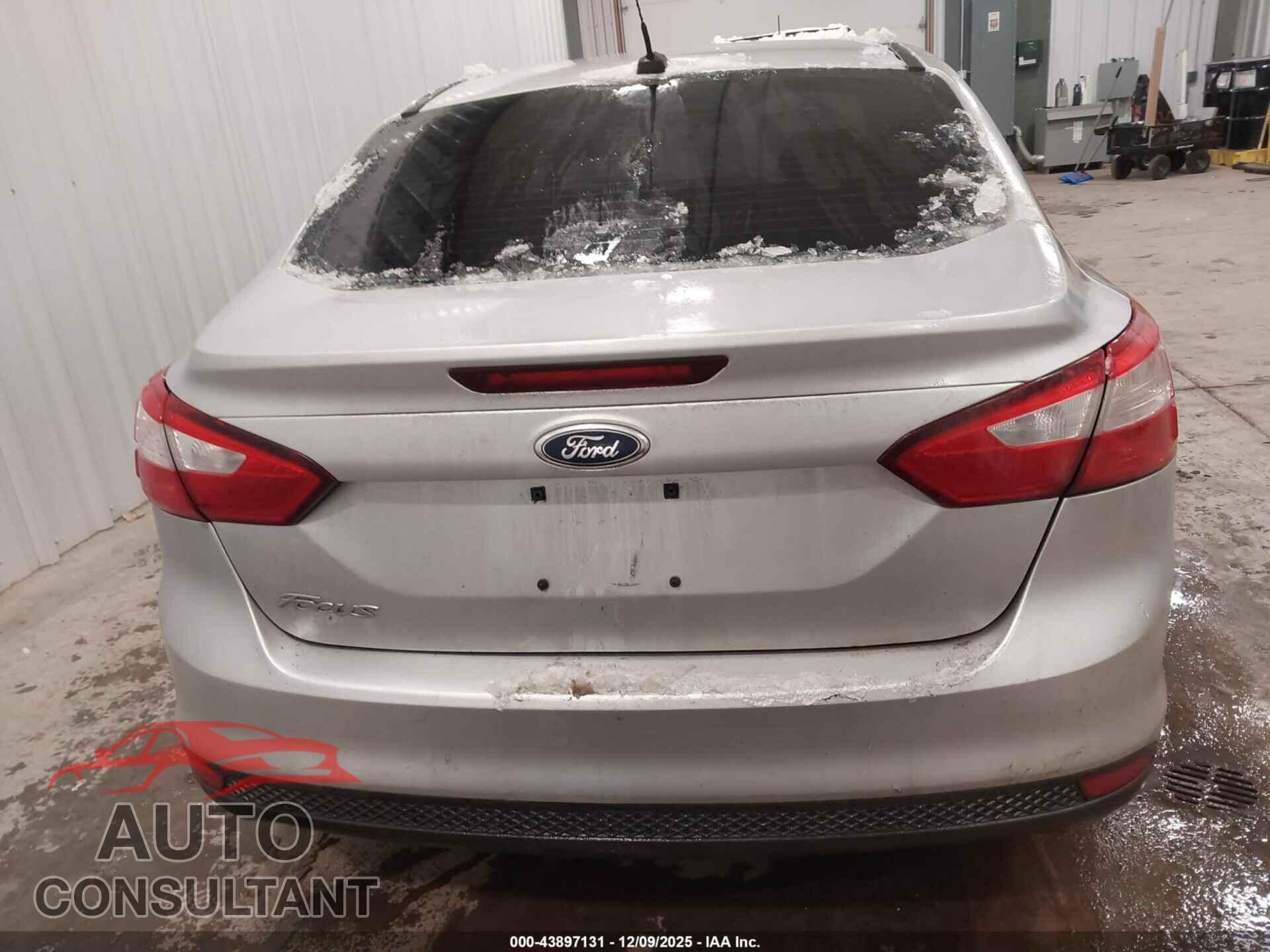 FORD FOCUS 2012 - 1FAHP3F28CL141545