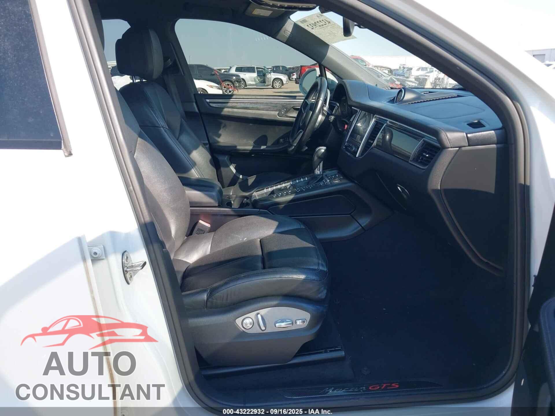 PORSCHE MACAN 2017 - WP1AG2A58HLB56043
