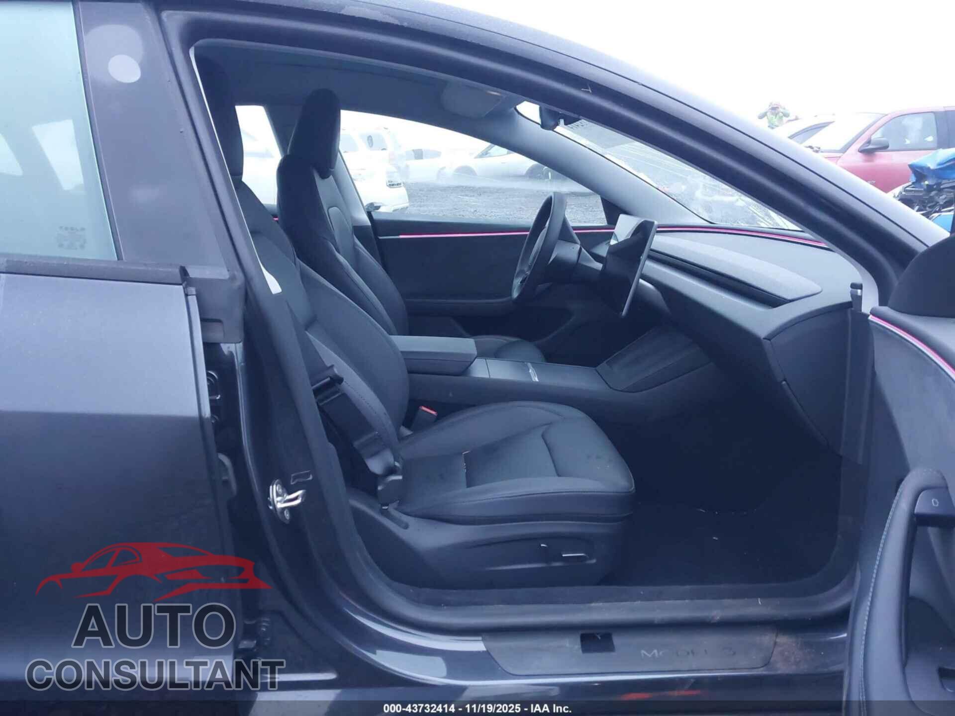 TESLA MODEL 3 2024 - 5YJ3E1EB2RF736726