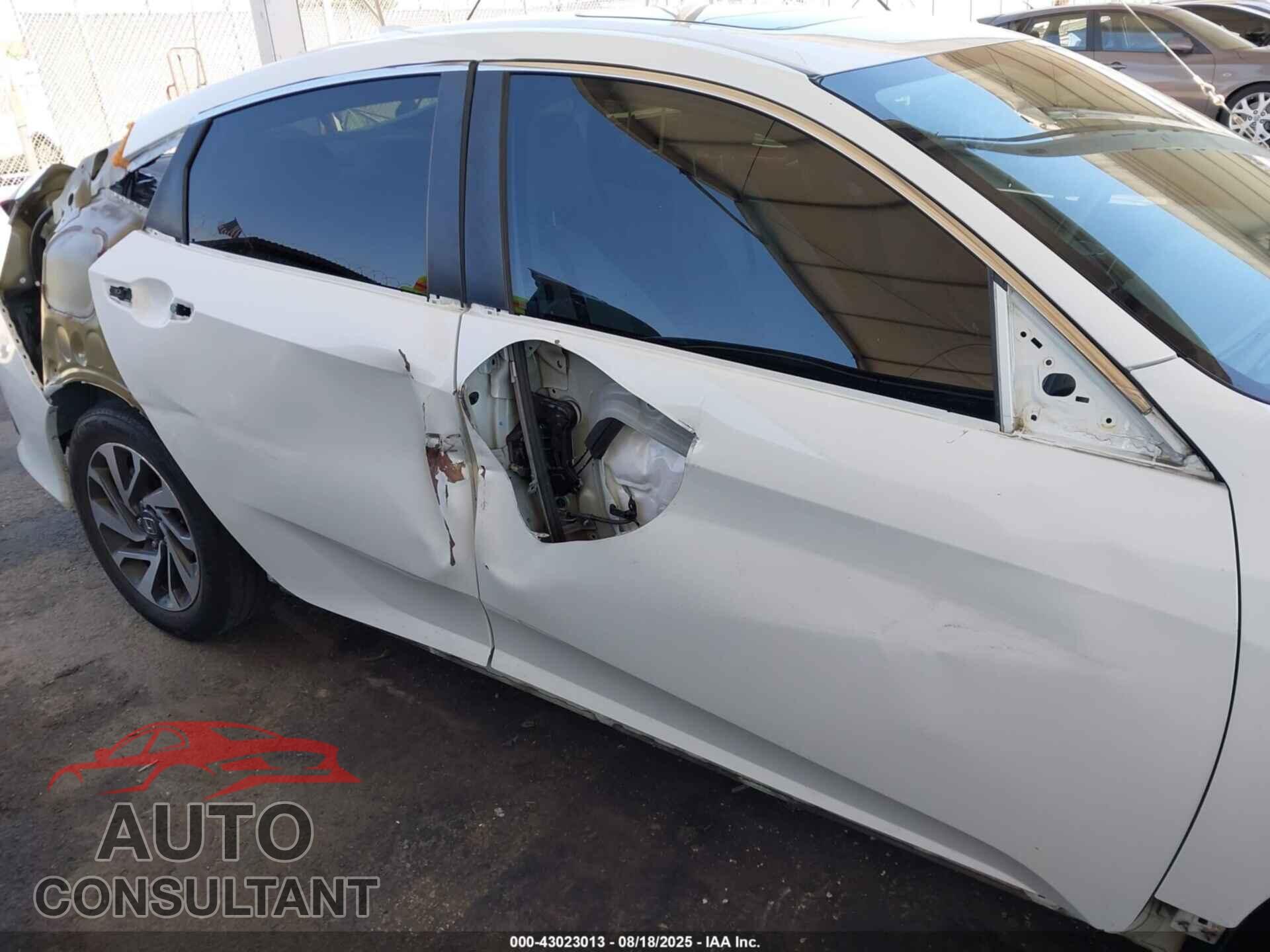 HONDA CIVIC 2017 - 2HGFC2F77HH512297