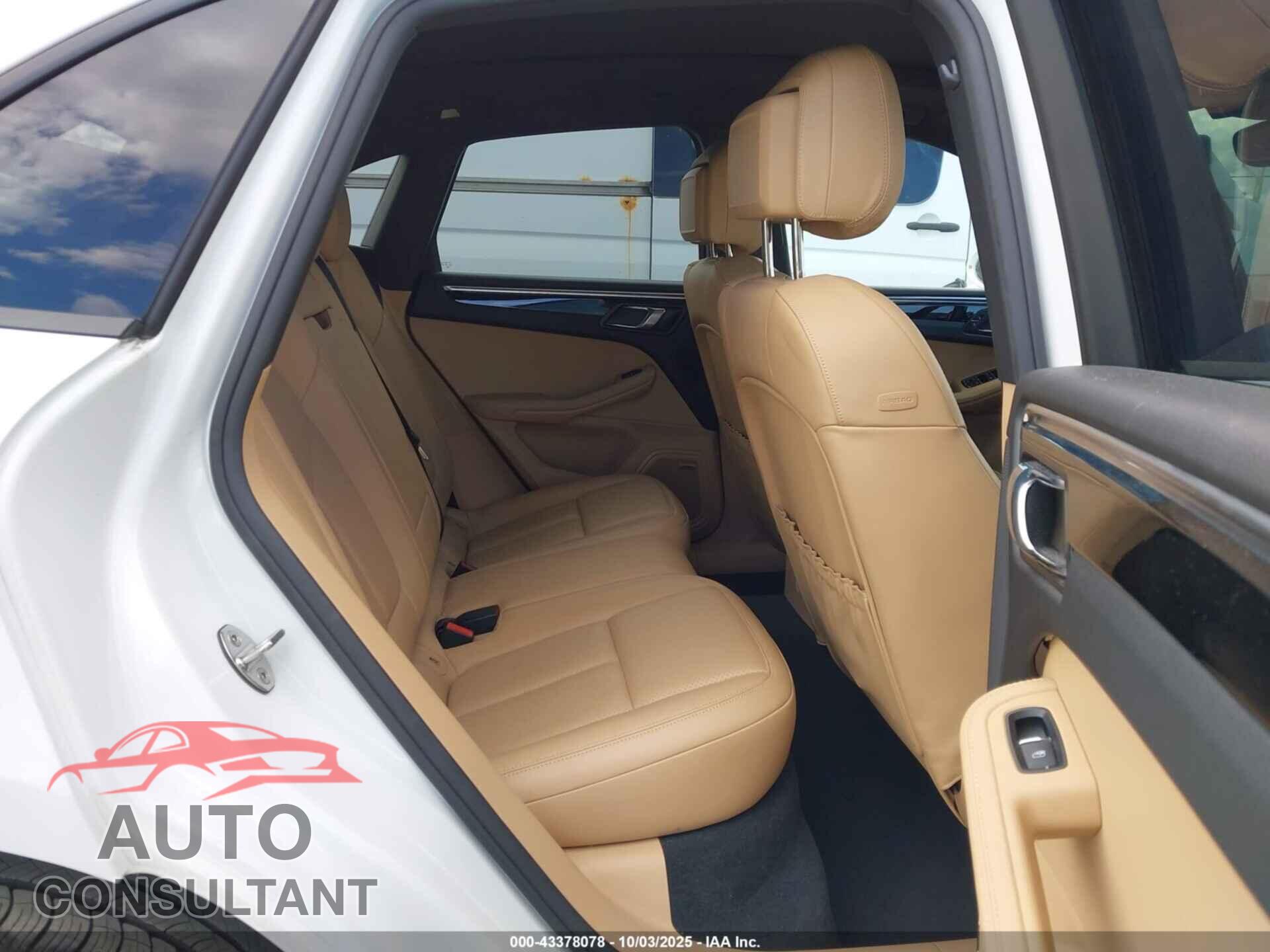 PORSCHE MACAN 2018 - WP1AA2A57JLB17841