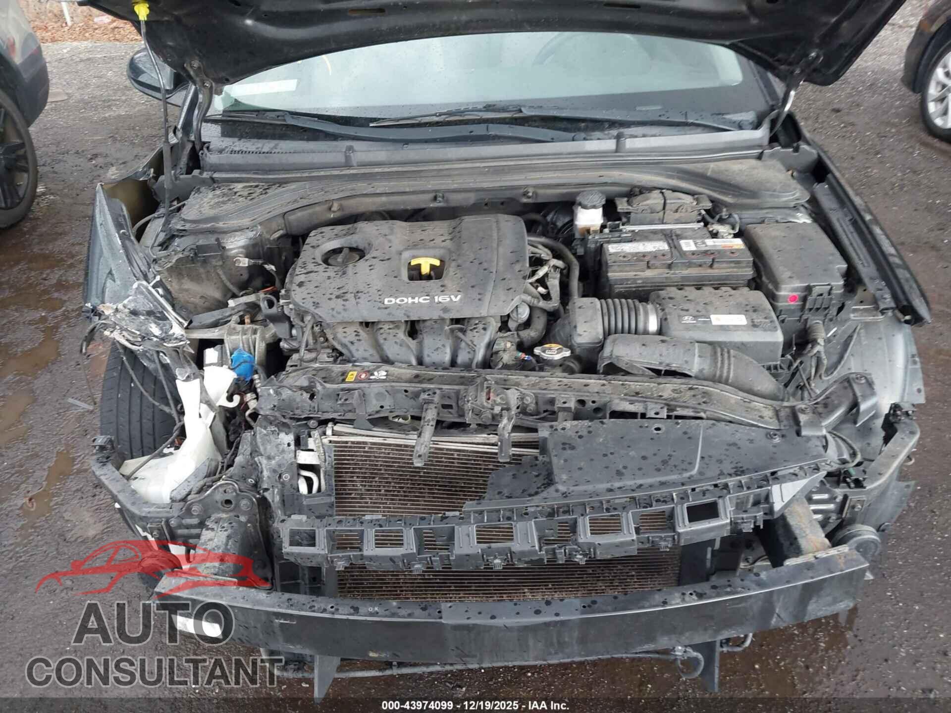 HYUNDAI ELANTRA 2017 - 5NPD74LF1HH183668