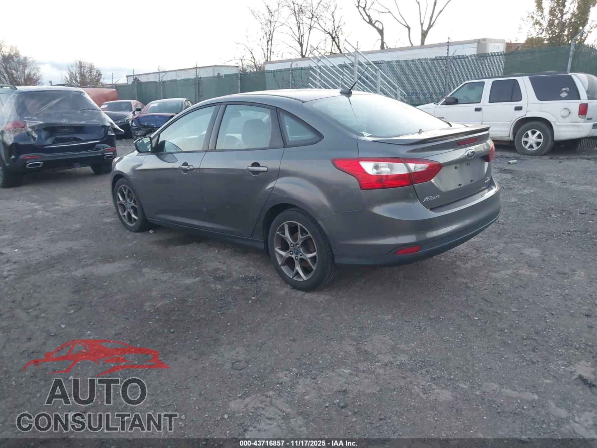 FORD FOCUS 2013 - 1FADP3F22DL130556