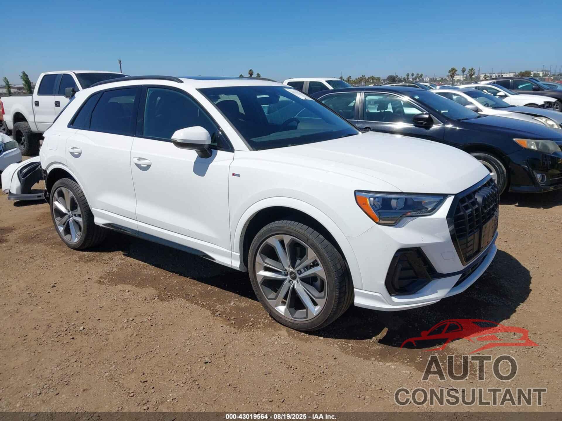 AUDI Q3 2021 - WA1DECF39M1157610