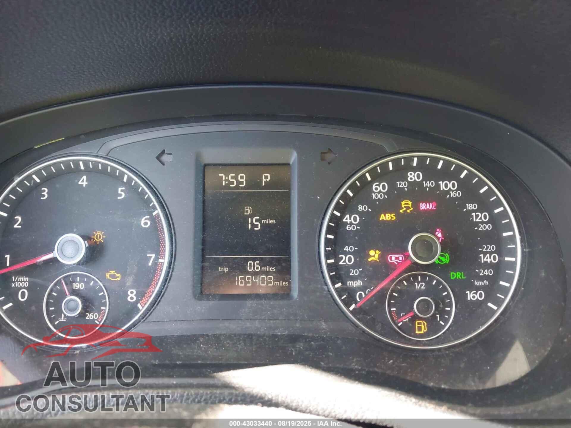 VOLKSWAGEN PASSAT 2012 - 1VWAH7A38CC080971