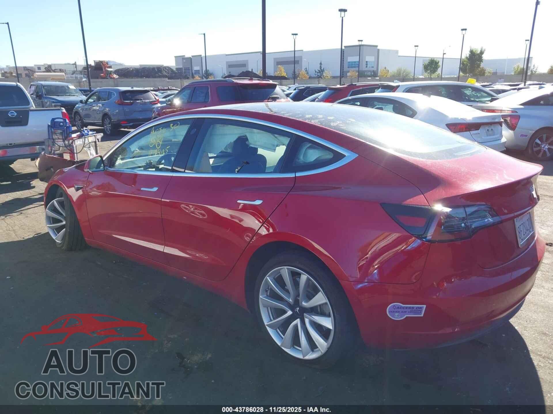 TESLA MODEL 3 2018 - 5YJ3E1EA7JF052671