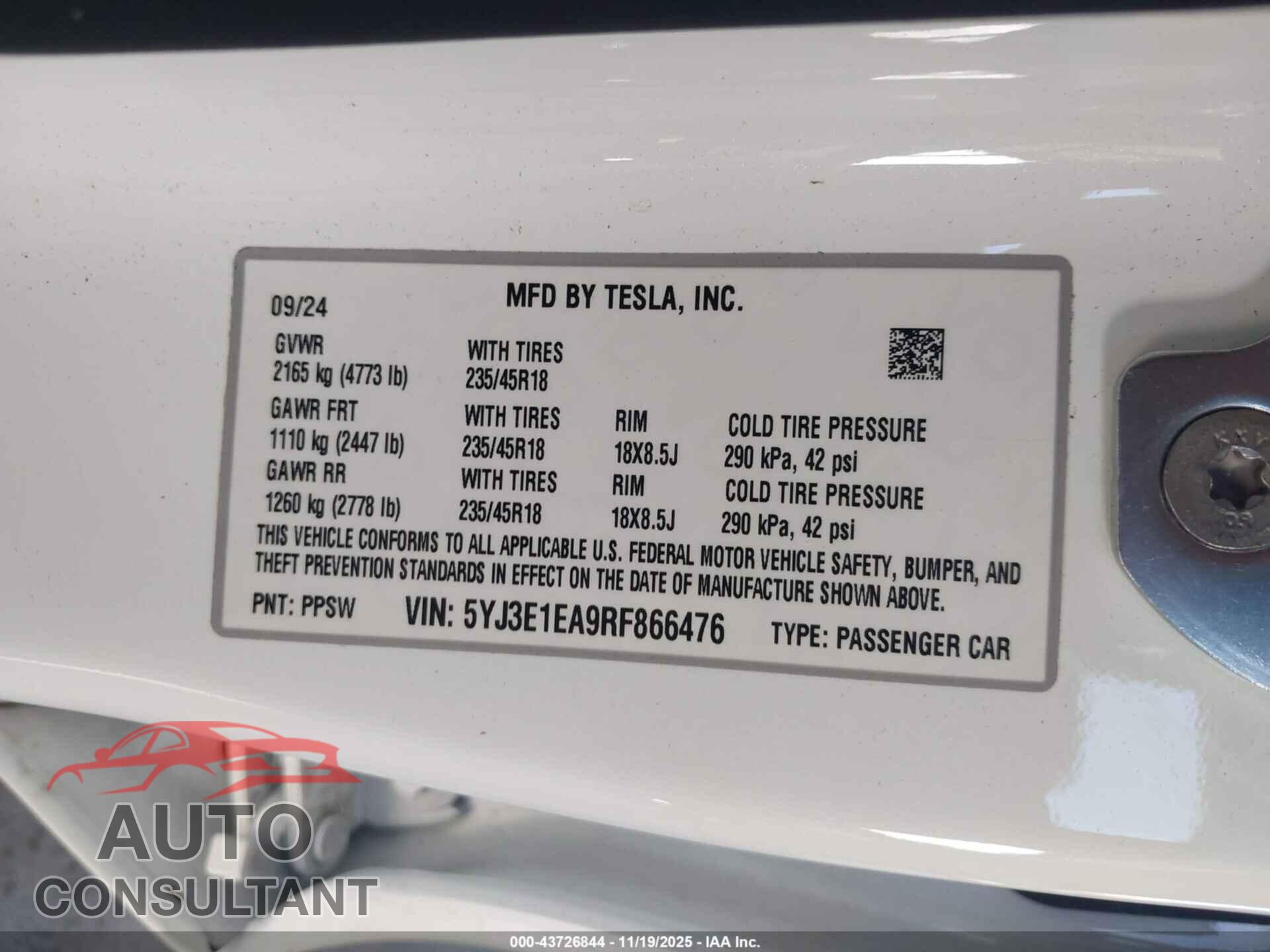 TESLA MODEL 3 2024 - 5YJ3E1EA9RF866476