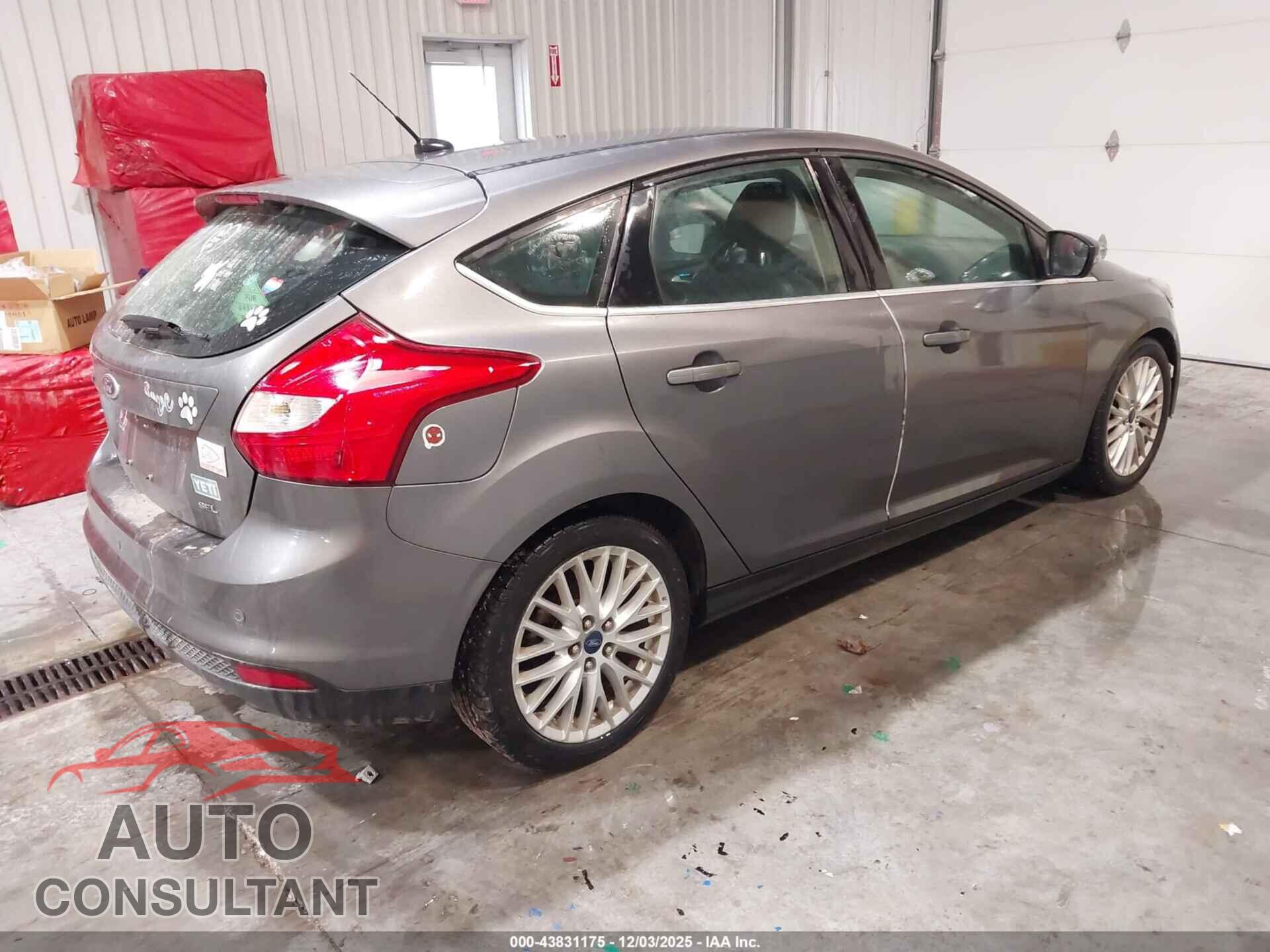 FORD FOCUS 2012 - 1FAHP3M28CL331168