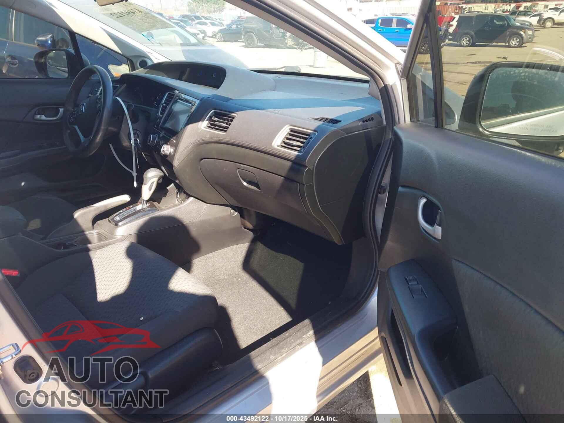 HONDA CIVIC 2015 - 19XFB2F77FE287700