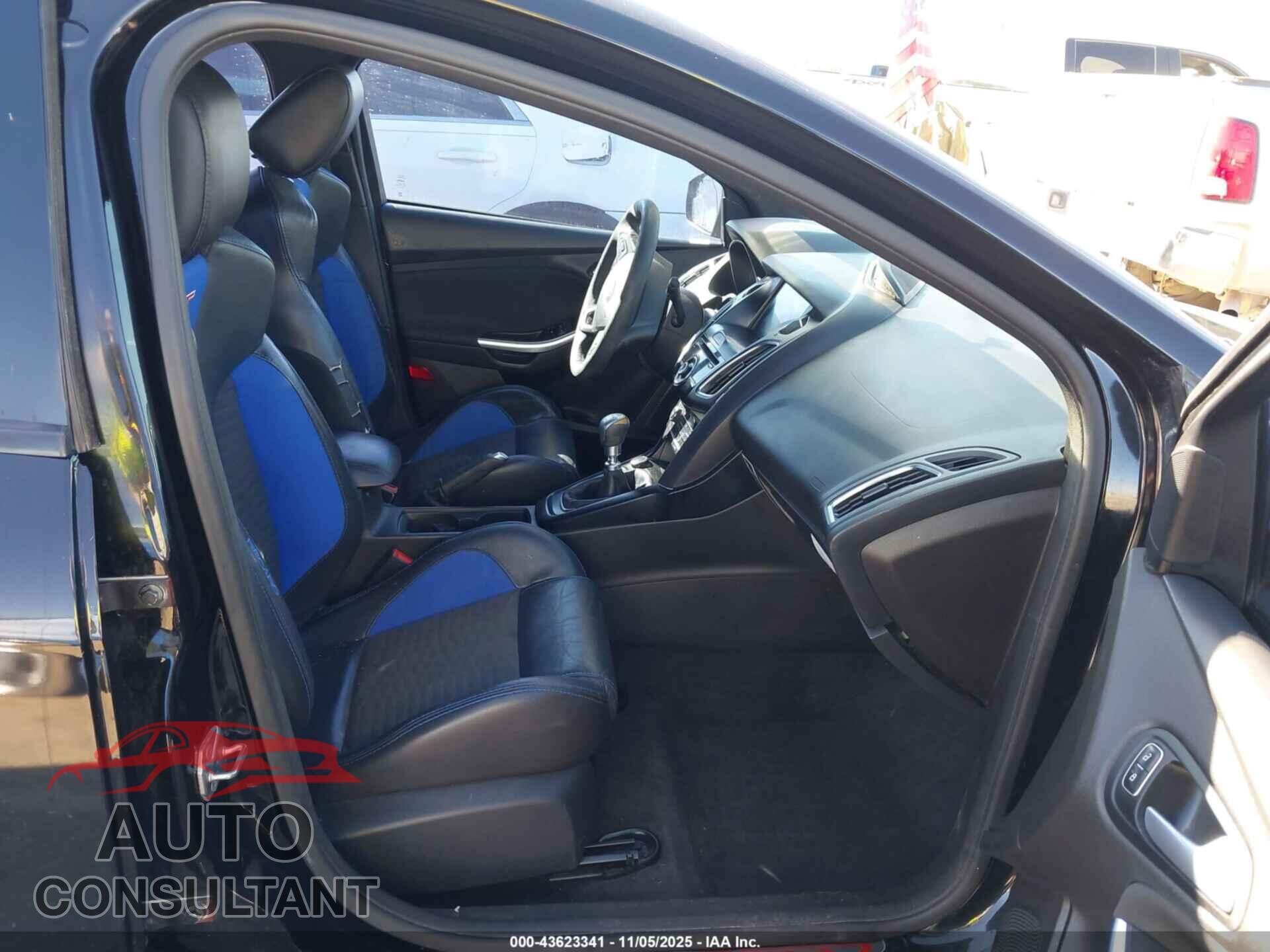 FORD FOCUS ST 2016 - 1FADP3L97GL374354