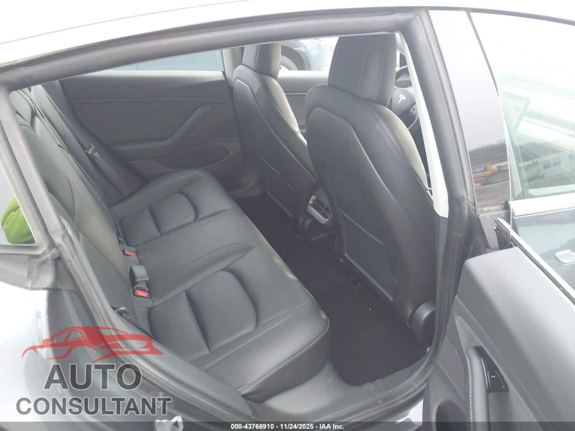 TESLA MODEL 3 2020 - 5YJ3E1EB7LF717418