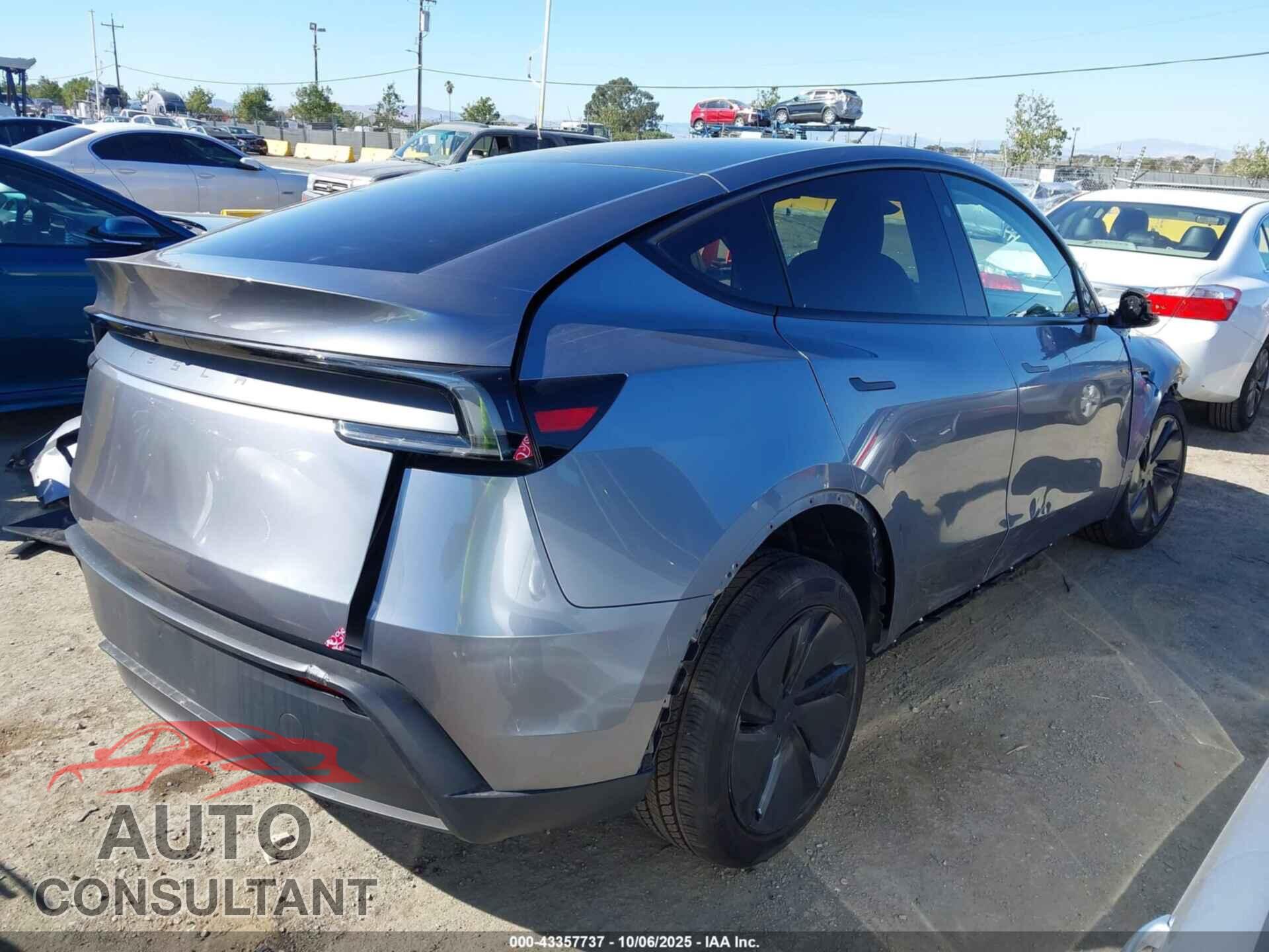 TESLA MODEL Y 2026 - 7SAYGDED2TF422250
