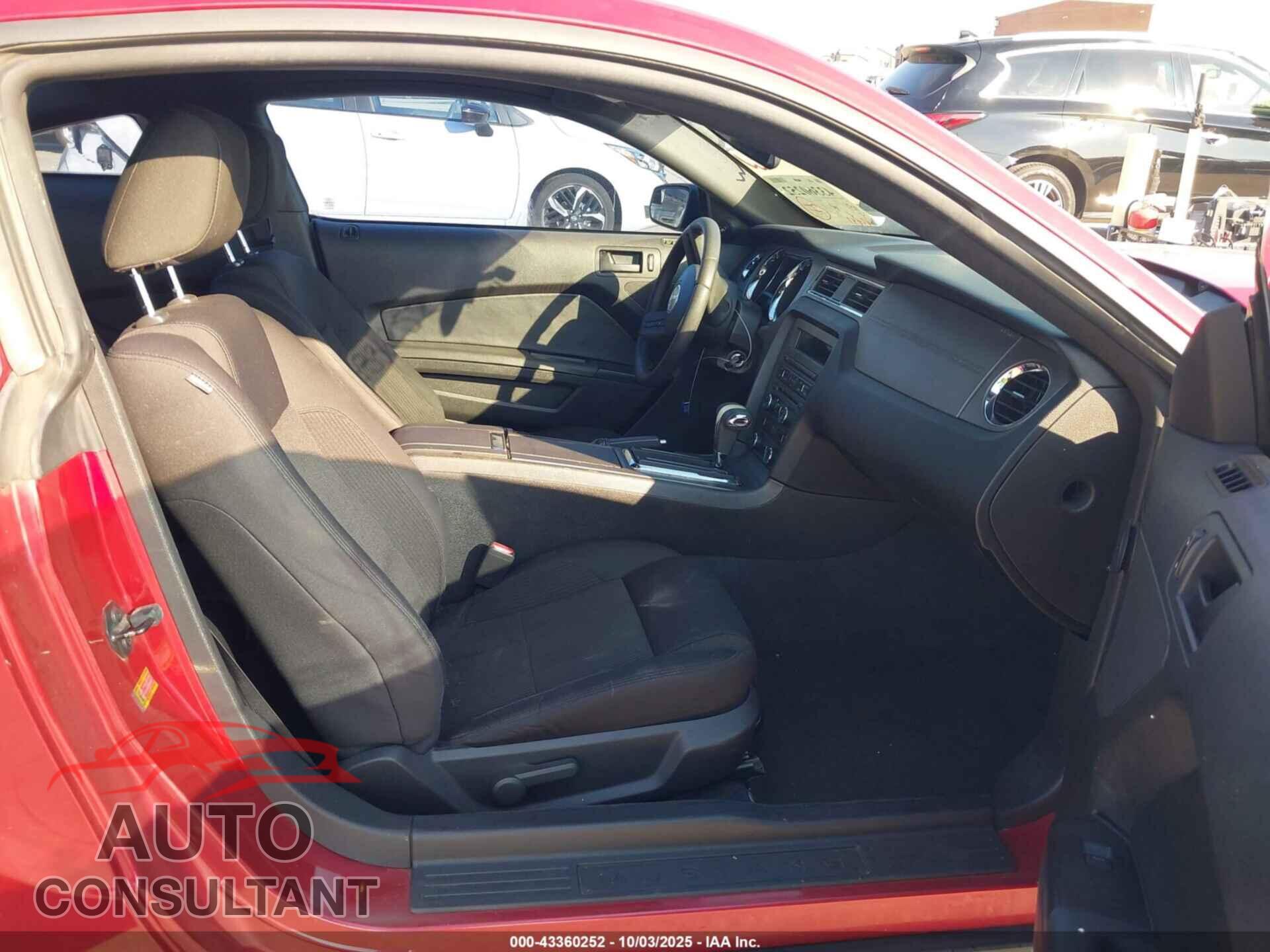 FORD MUSTANG 2012 - 1ZVBP8AM2C5221690