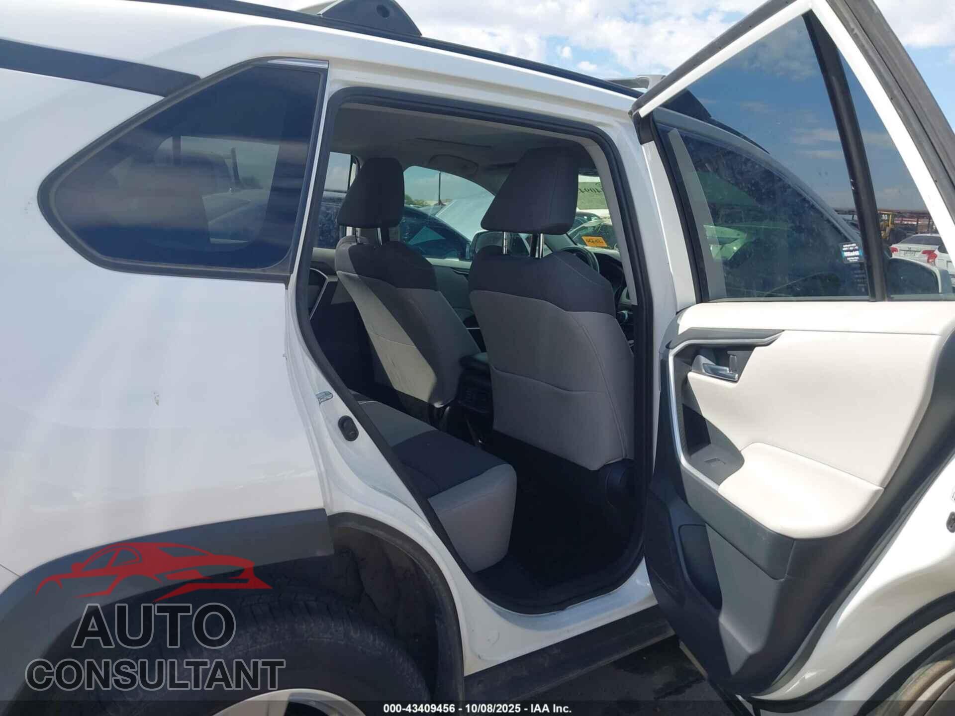 TOYOTA RAV4 2020 - JTMP1RFV5LD525314
