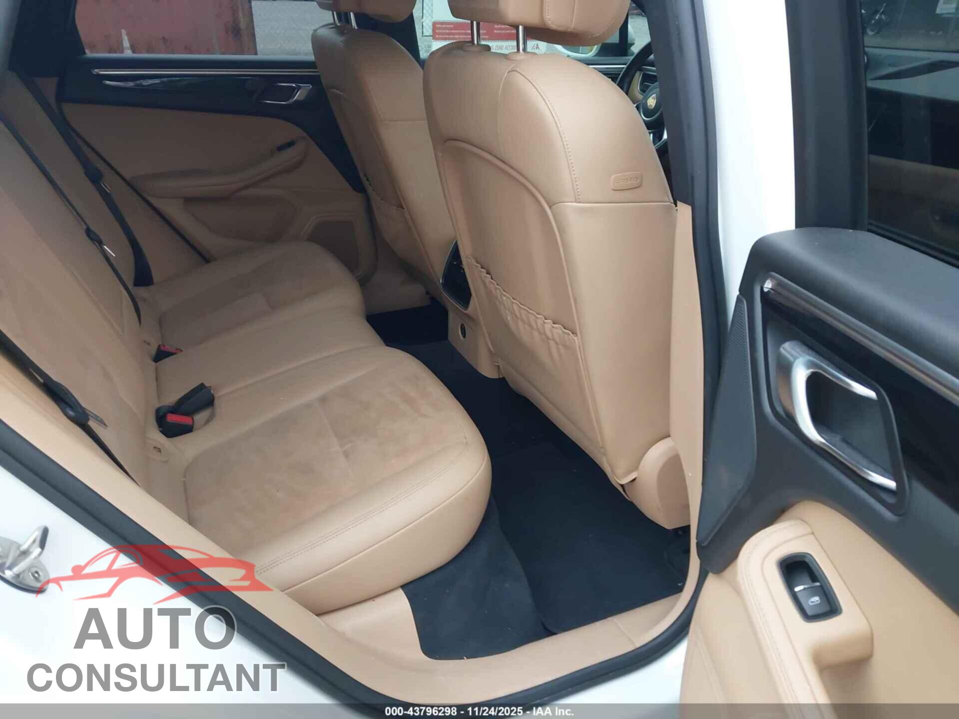 PORSCHE MACAN 2017 - WP1AA2A55HLB04063