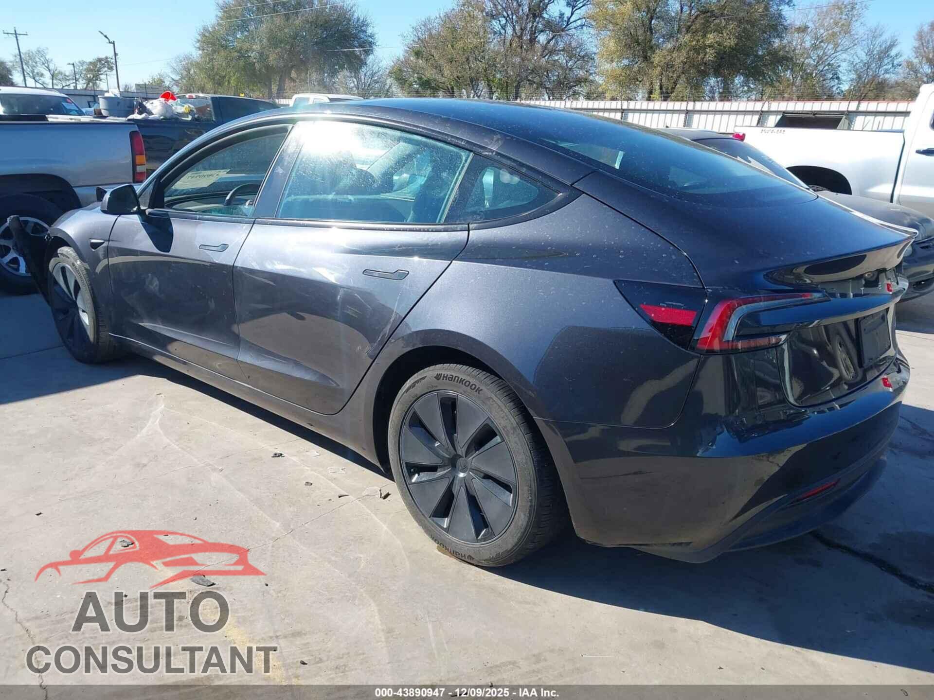 TESLA MODEL 3 2024 - 5YJ3E1EB5RF818806