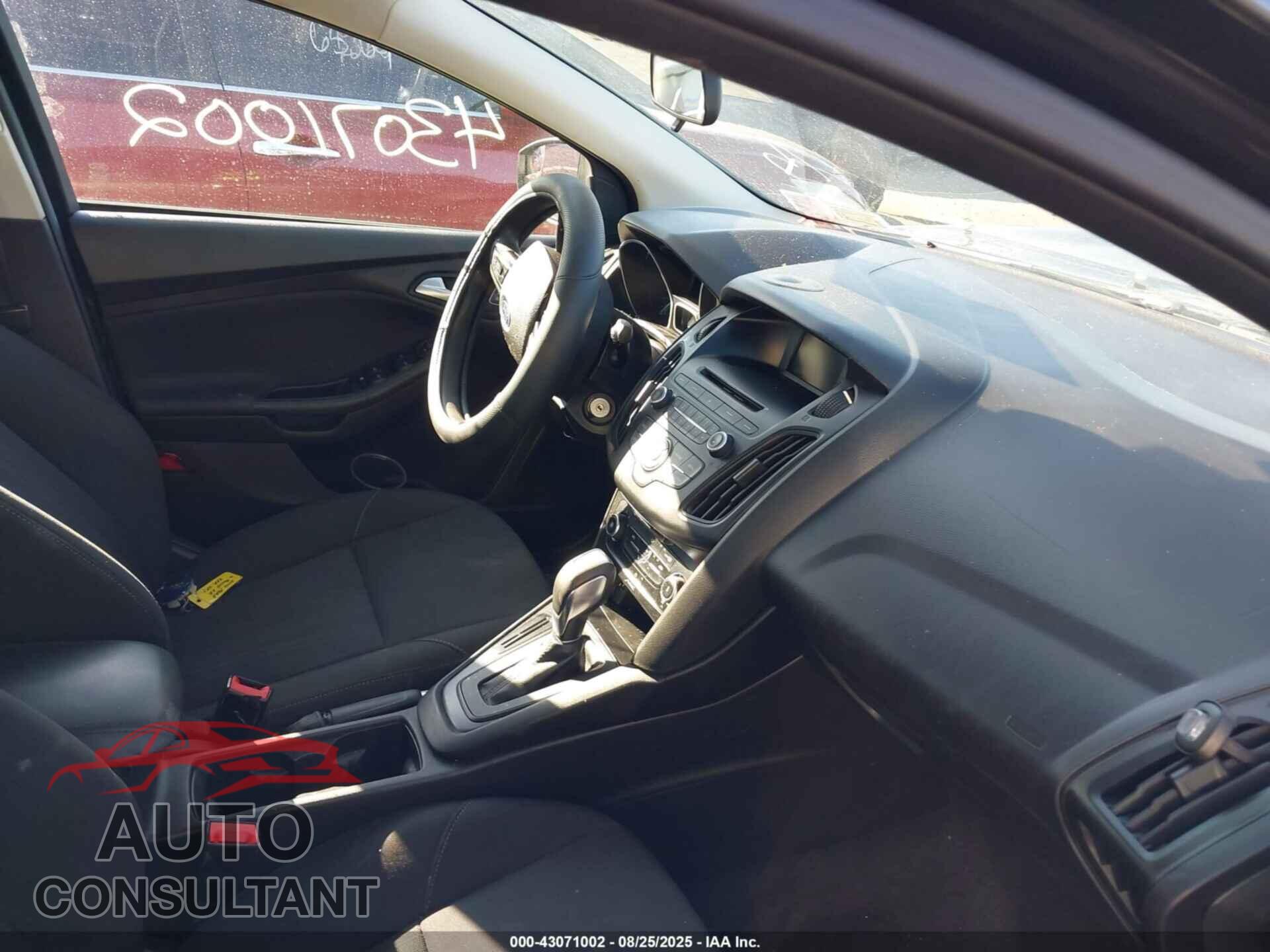 FORD FOCUS 2016 - 1FADP3F28GL217785