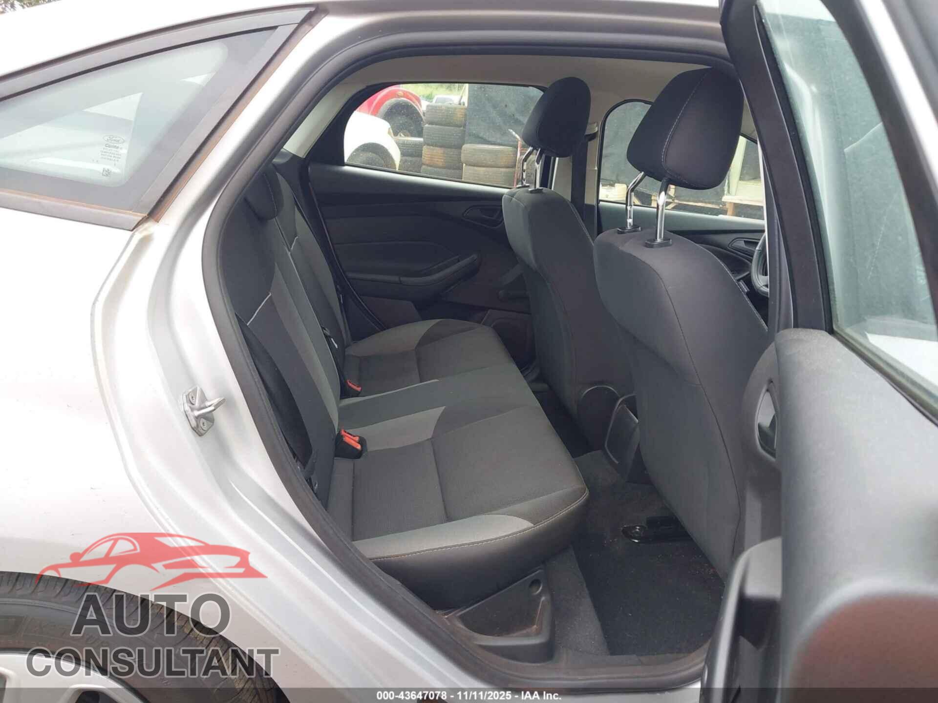 FORD FOCUS 2014 - 1FADP3E28EL274082