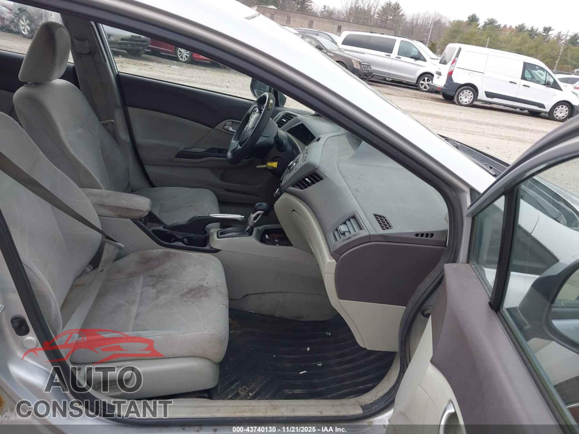 HONDA CIVIC 2012 - 2HGFB2F81CH599005