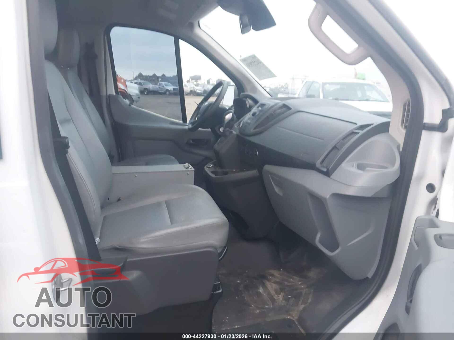 FORD TRANSIT-250 2017 - 1FTYR1YM2HKB04480